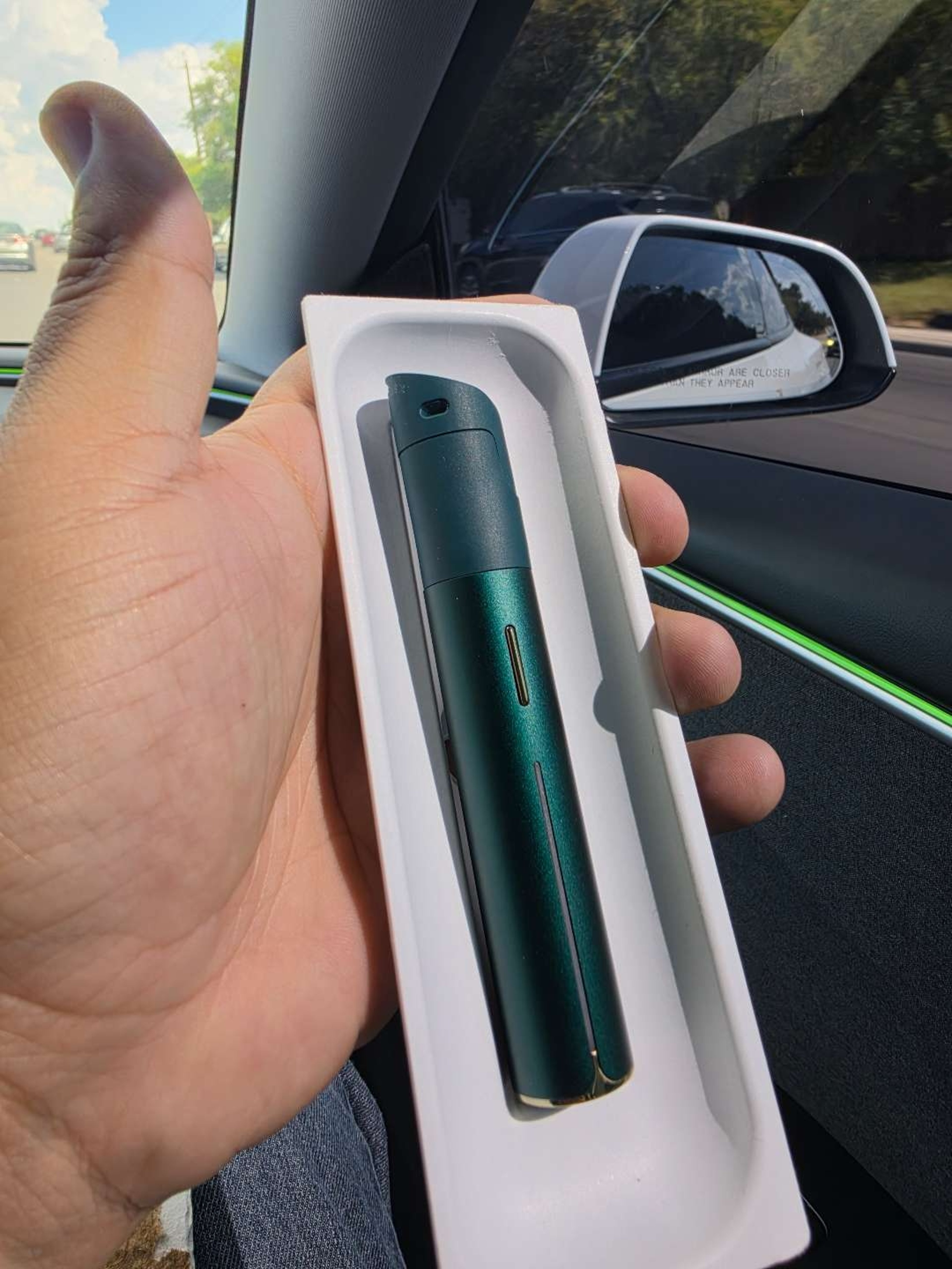 Preview pic of Puffco pivot green