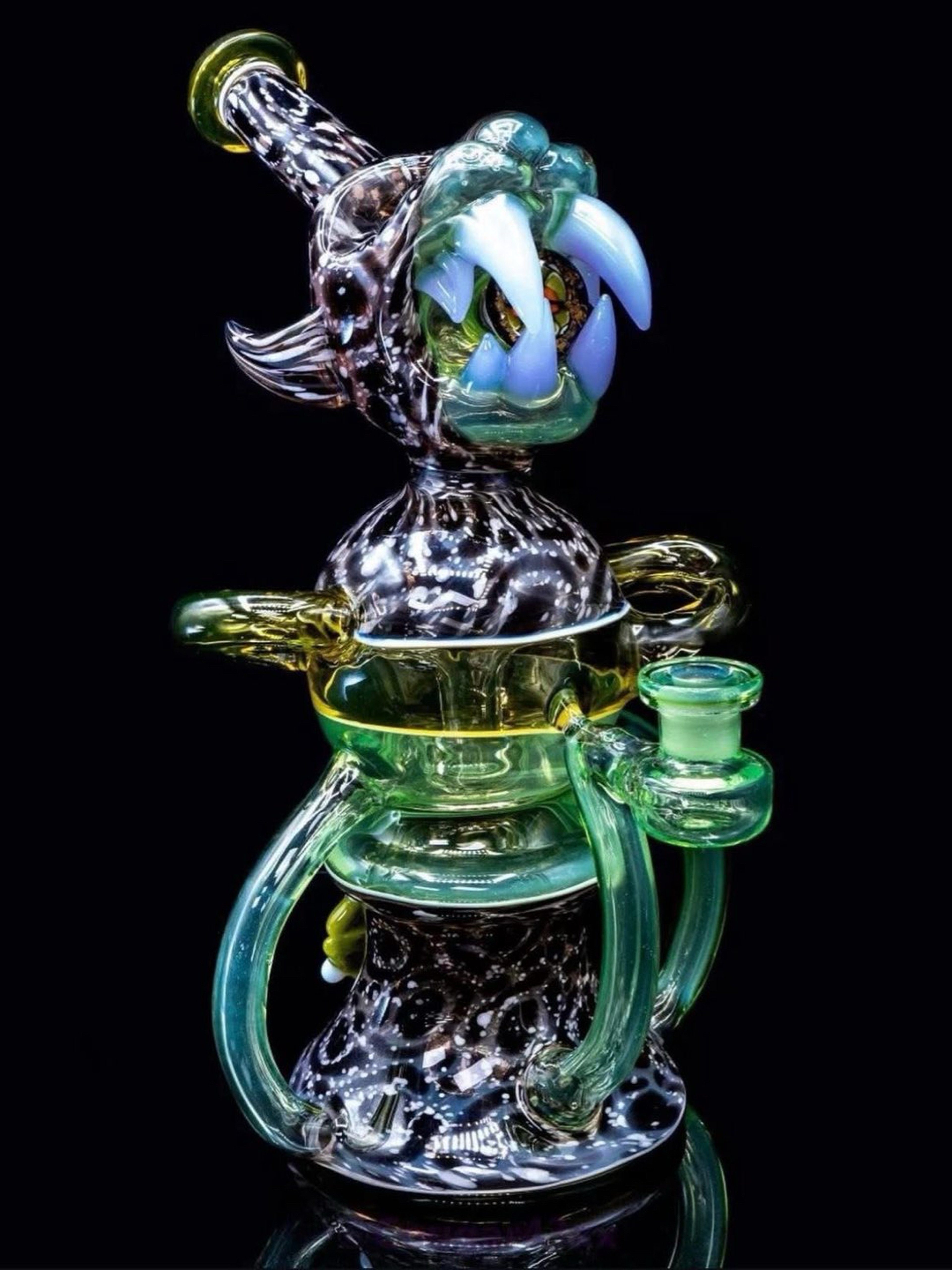 Preview pic of Pinky Brewtz x Pakoh