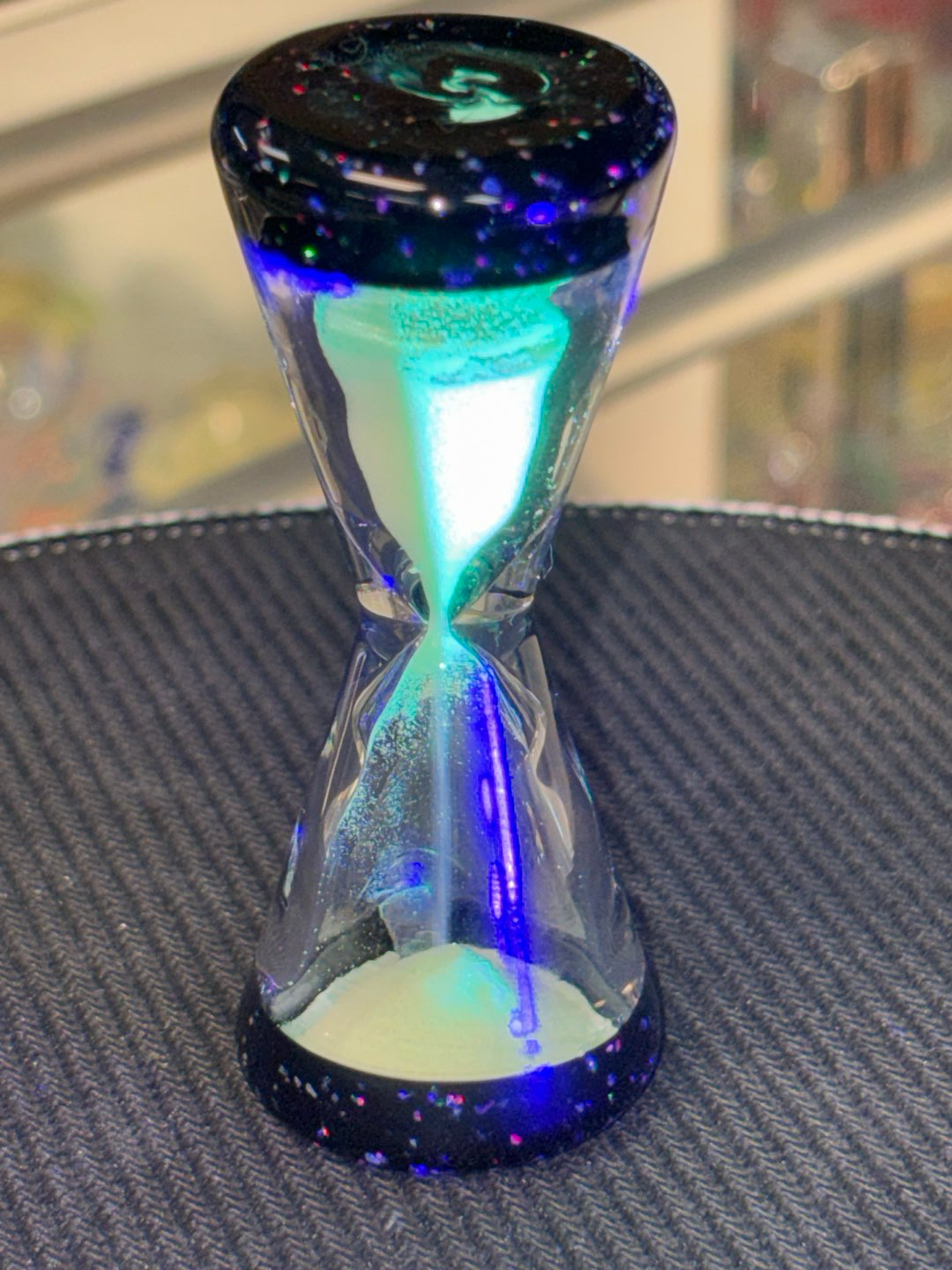 Preview pic of Crushed opal Sand clock by rebalZ