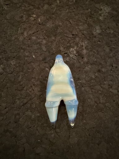 Preview pic of Elbo Glass Opaline Claw pendant