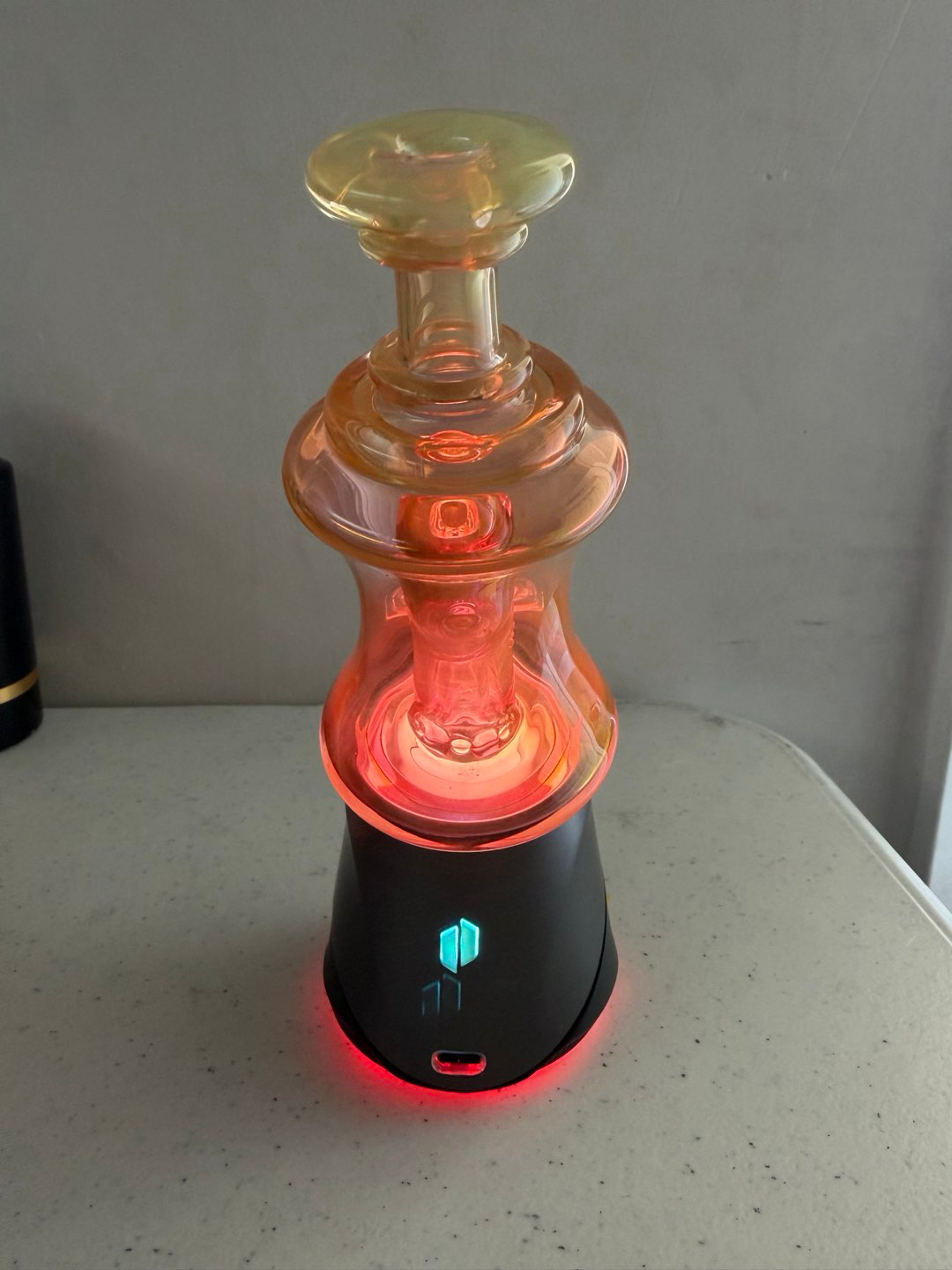 Preview pic of Black Puffco Peak Pro V1