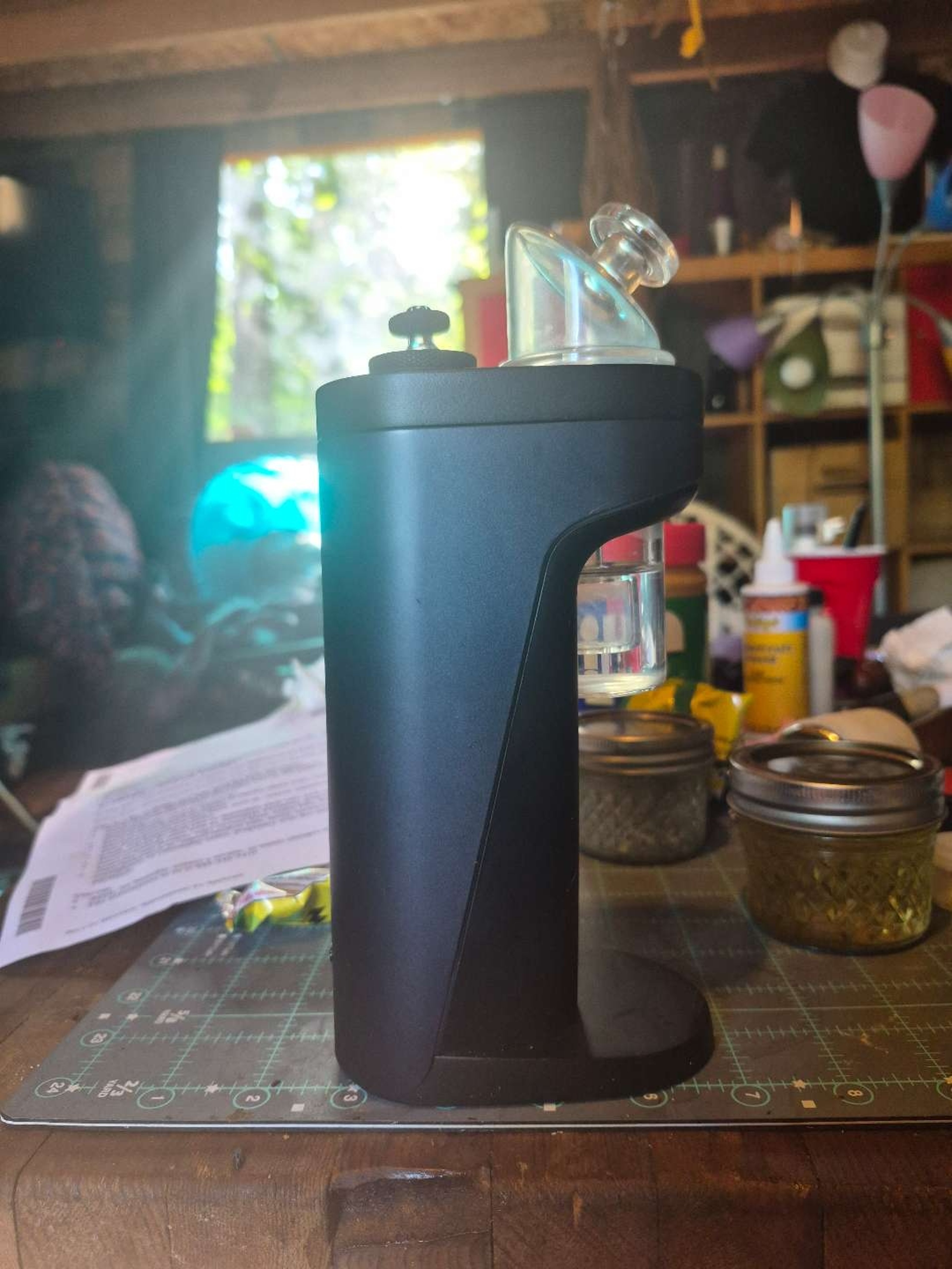 Preview pic of Well used dr dabber switch 2 w/ carrying bag and hot knife