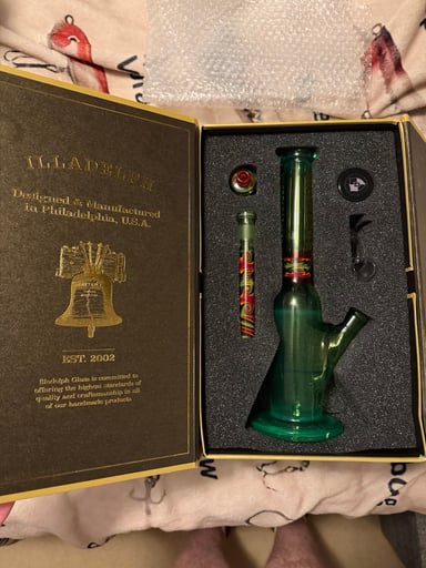 Preview pic of Illadelph 7/10 Mike Fro limited edition oil rig