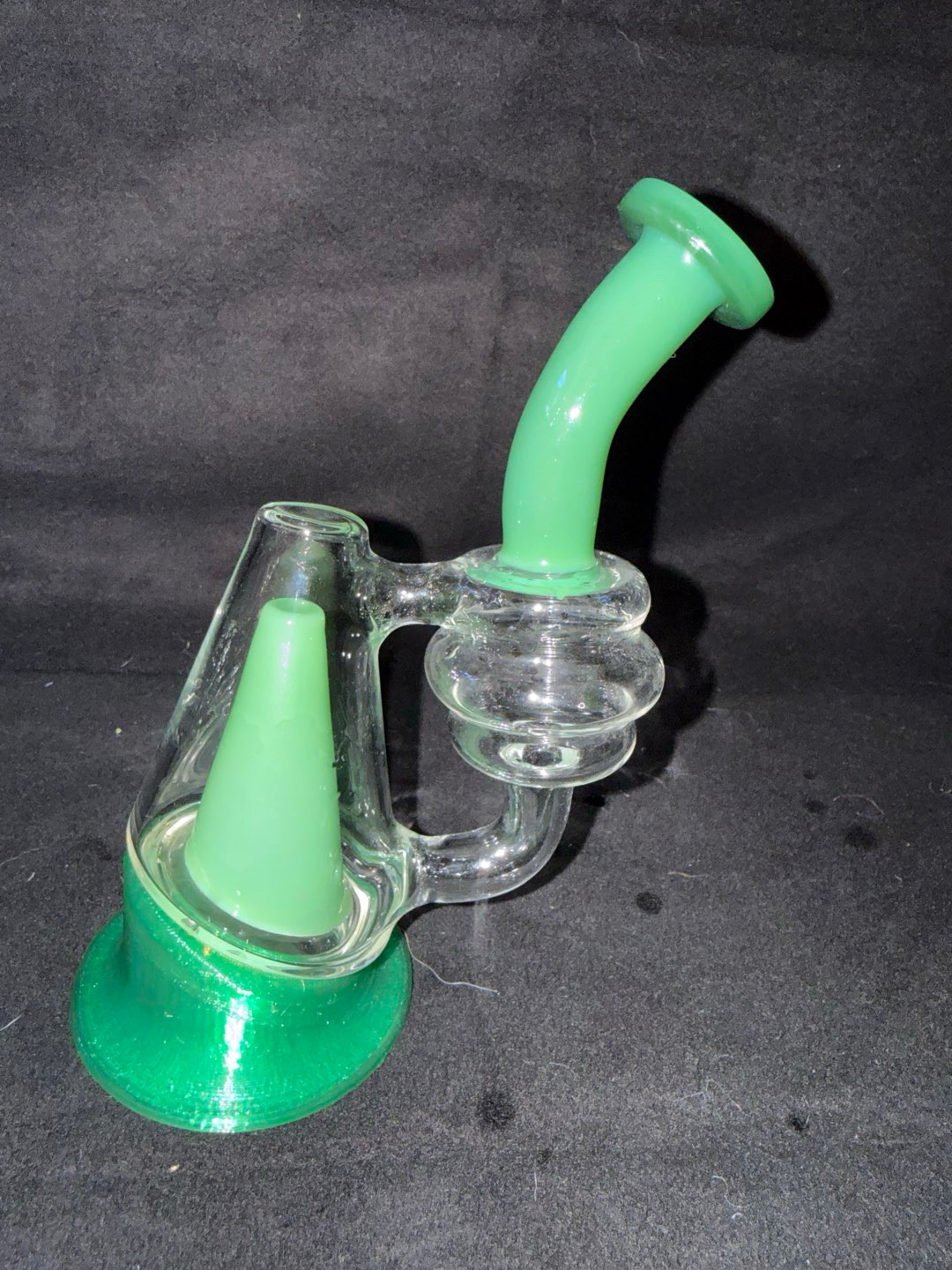 Preview pic of Iridescent glass splash guard puffco peak top