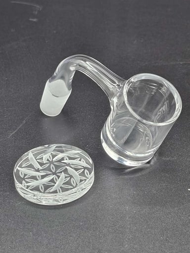 Preview pic of 29mm Quartz Banger W/ 40mm Spinner Cap