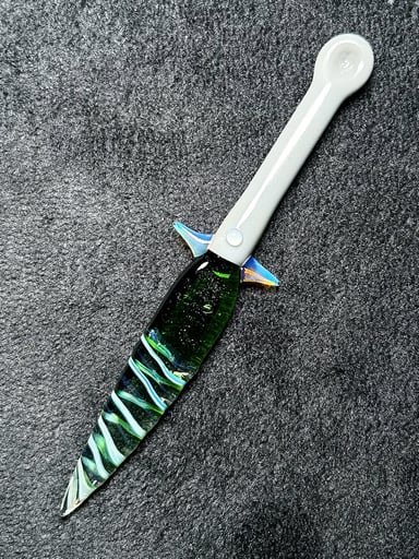 Preview pic of MarvinsGlass024 No Reserve Auction! 🗡️