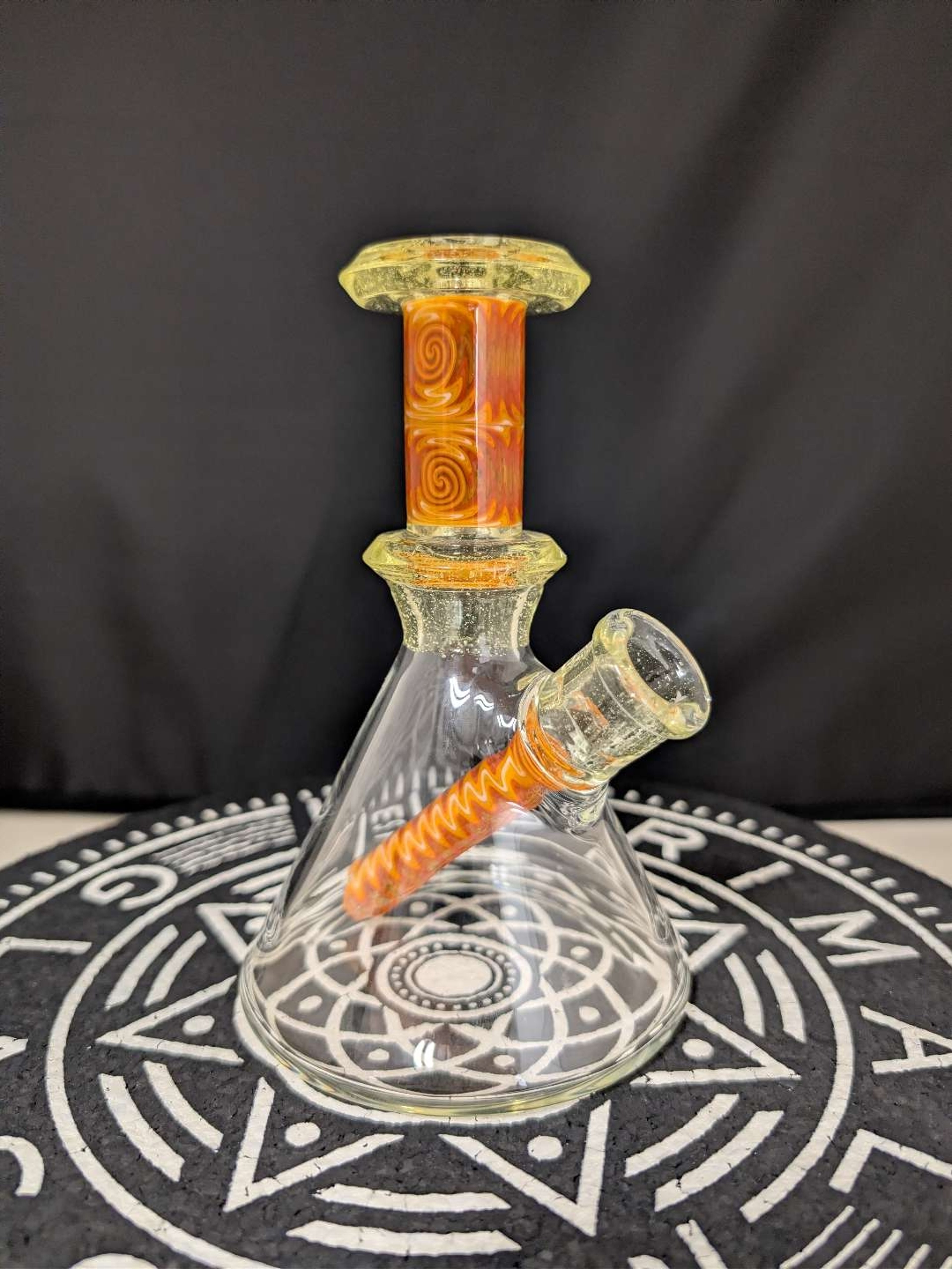 Preview pic of Fogz Glass Worked Mini Beaker 4