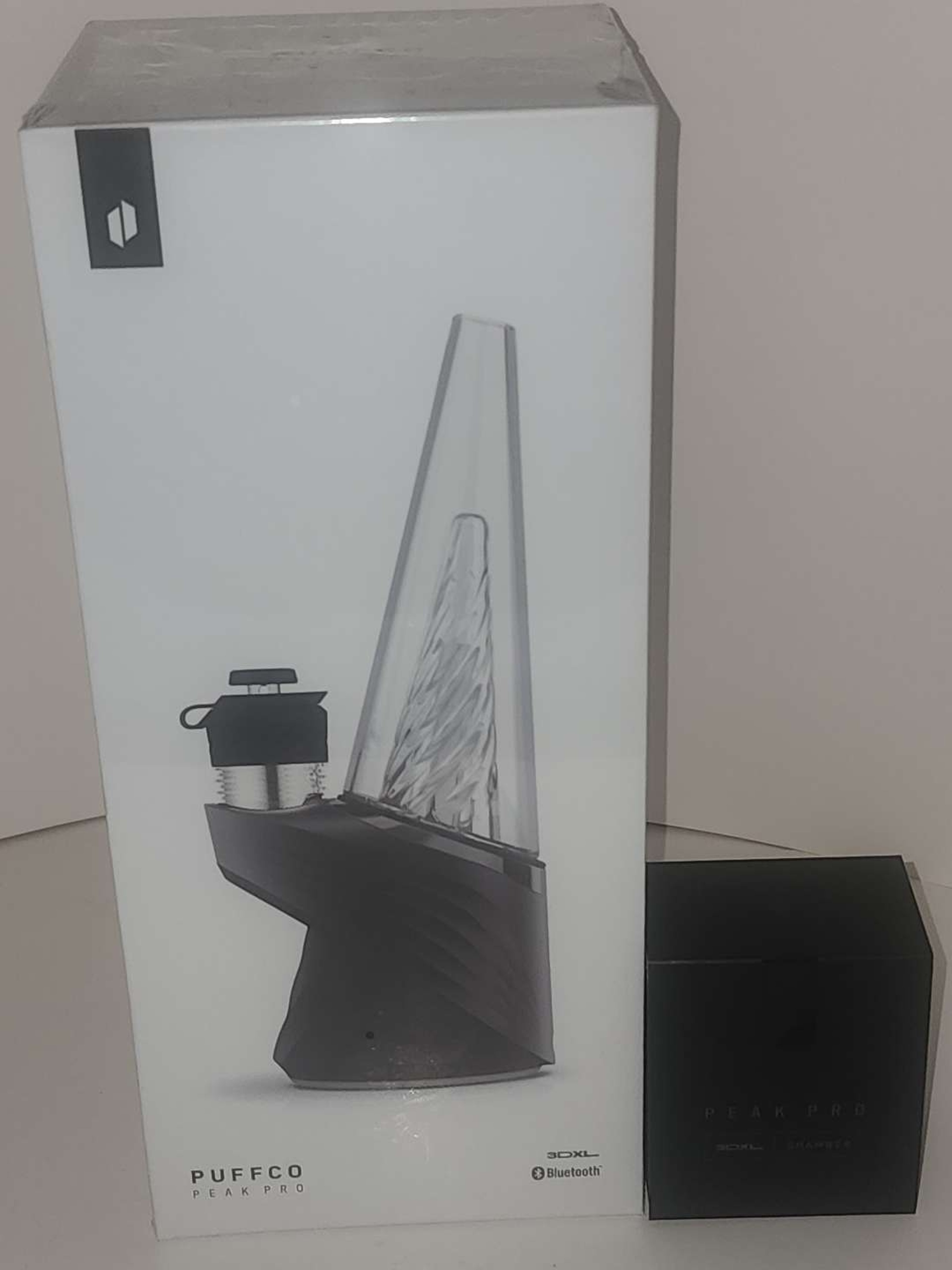 Preview pic of 710 Custom Puffco Bundle (Peak Pro 3DXL Onyx + Black 3DXL Chamber)