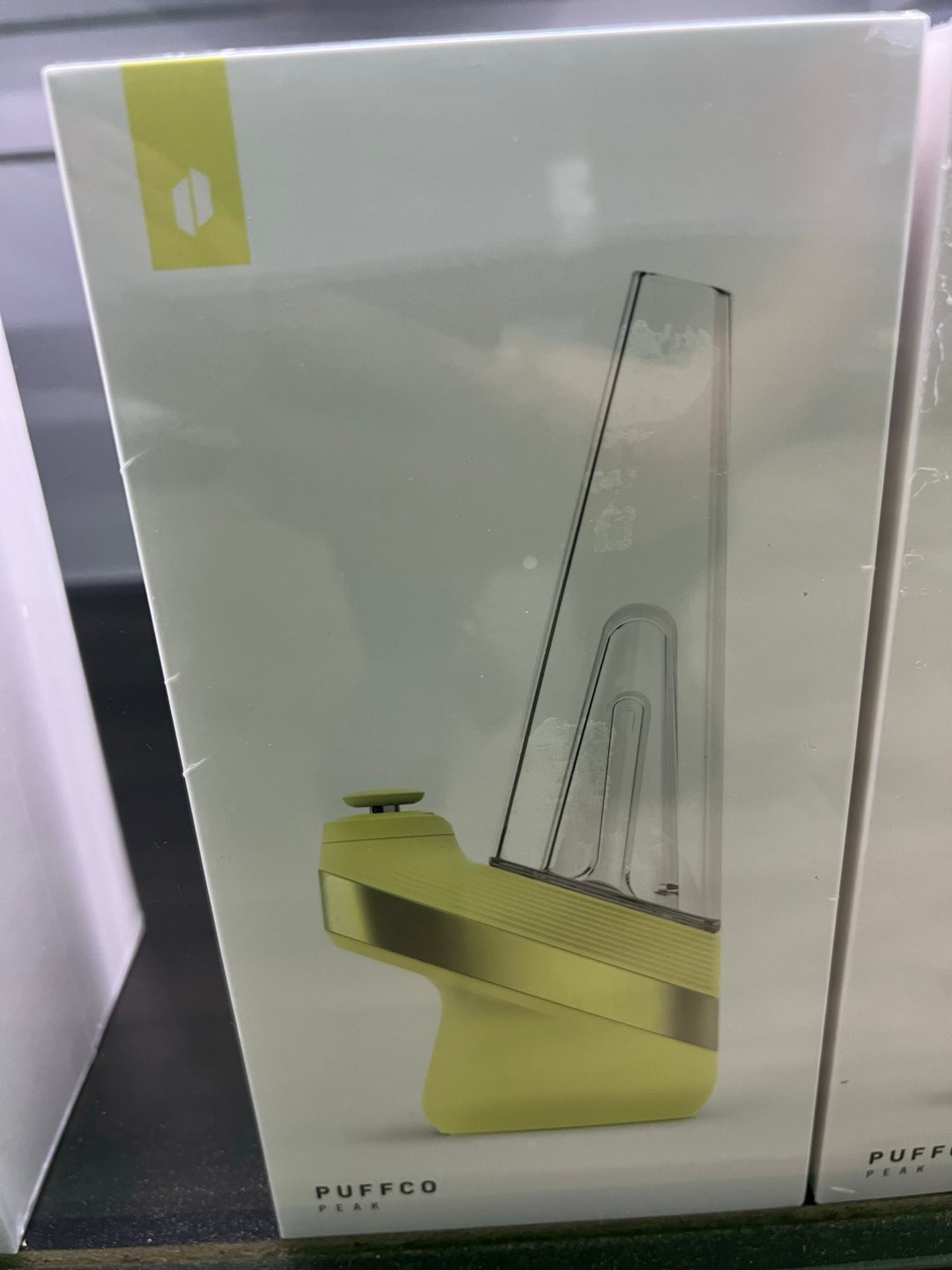 Preview pic of Puffco Peak v2 Zest SEALED