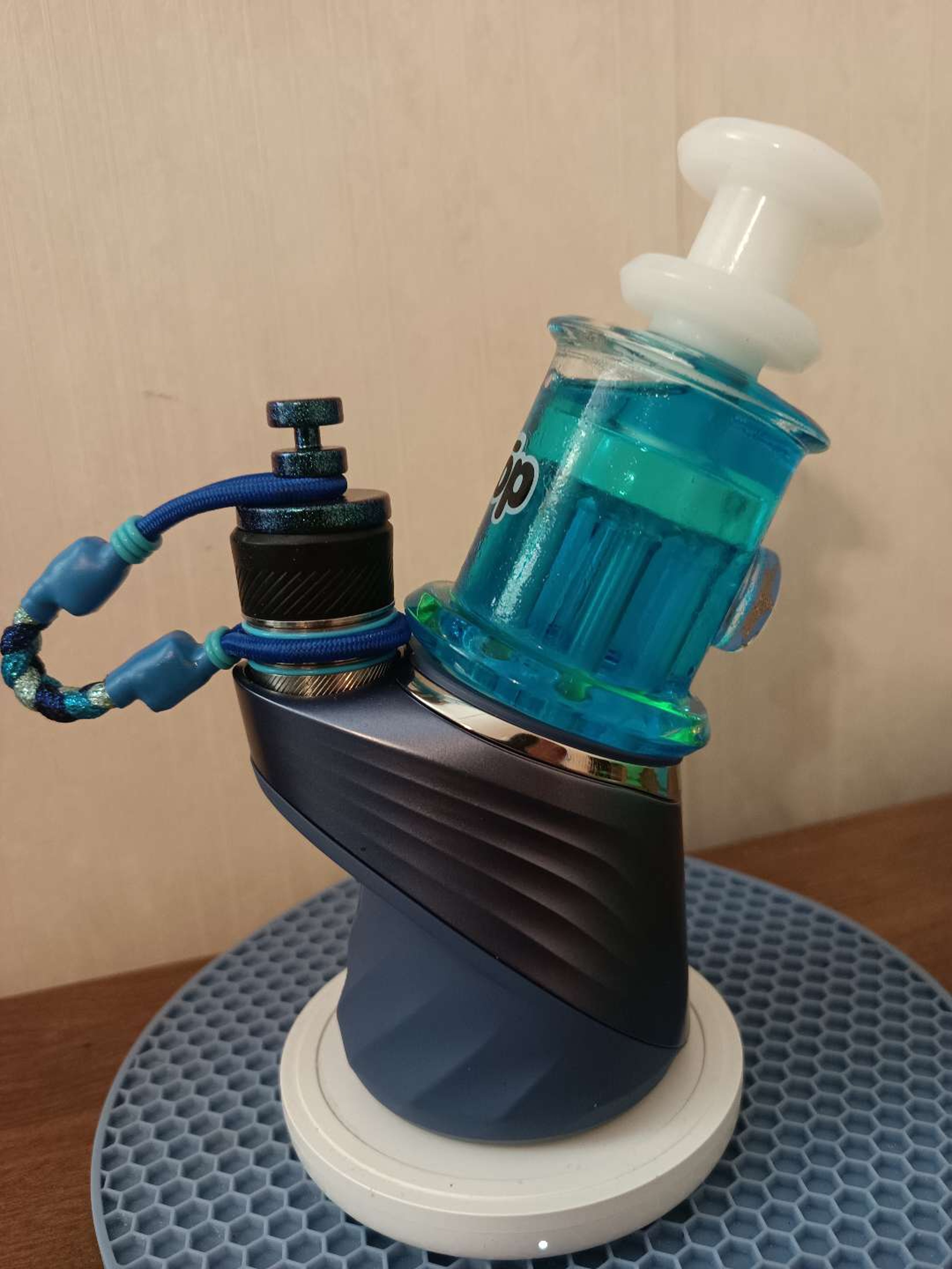 Preview pic of Puffco Peak Pro: Storm LE