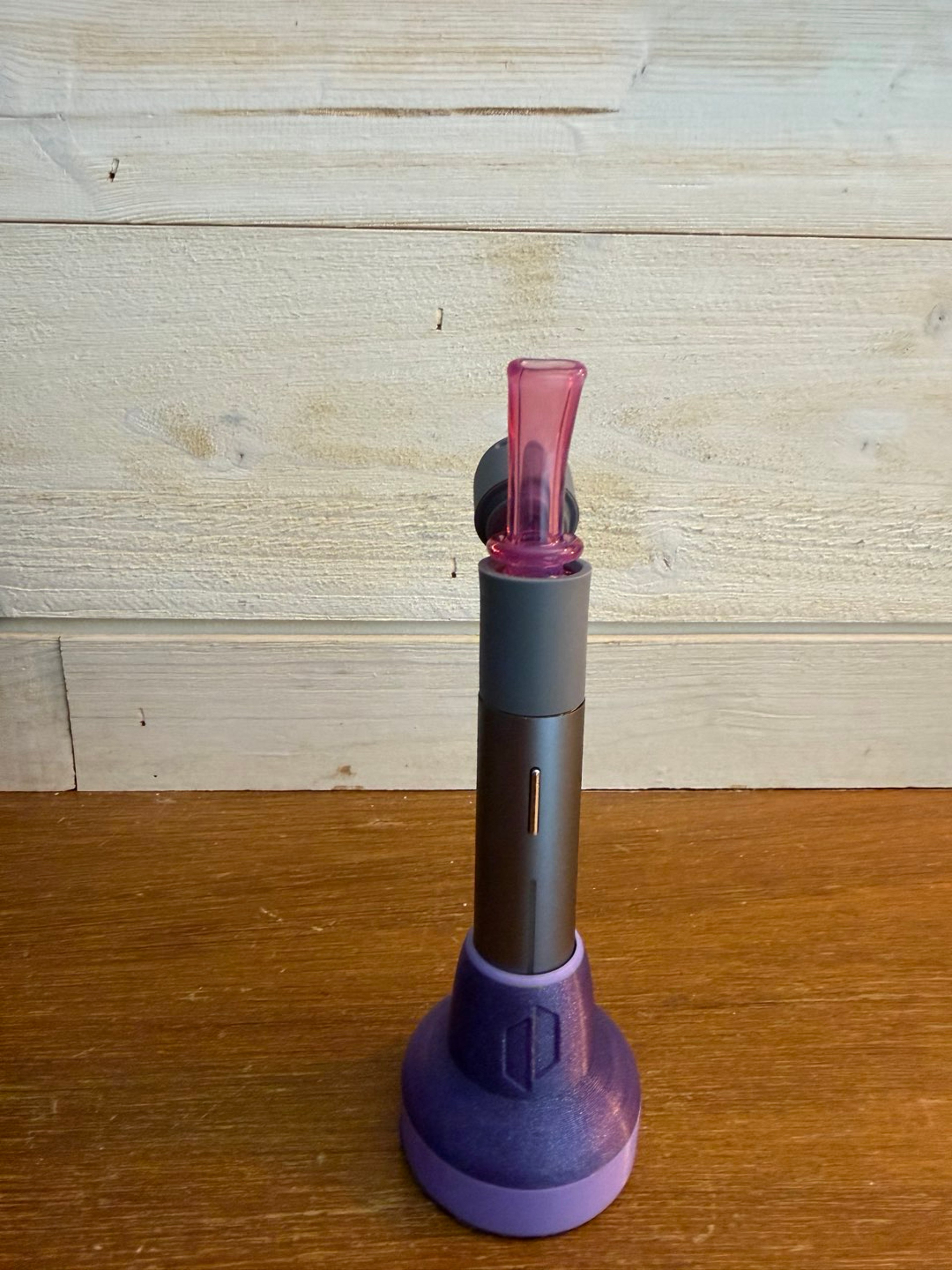 Preview pic of Meademade straw pivot top. Telemagenta