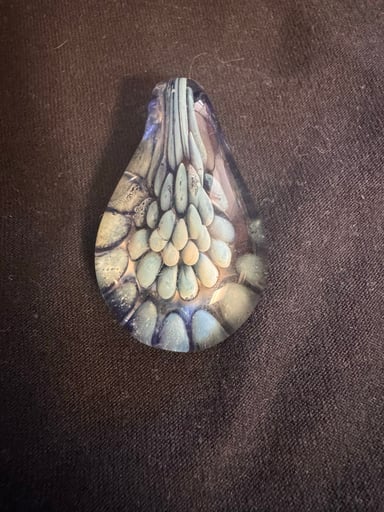 Preview pic of Medium dotted pendant