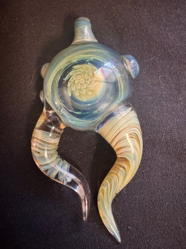 Preview pic of Horn pendant