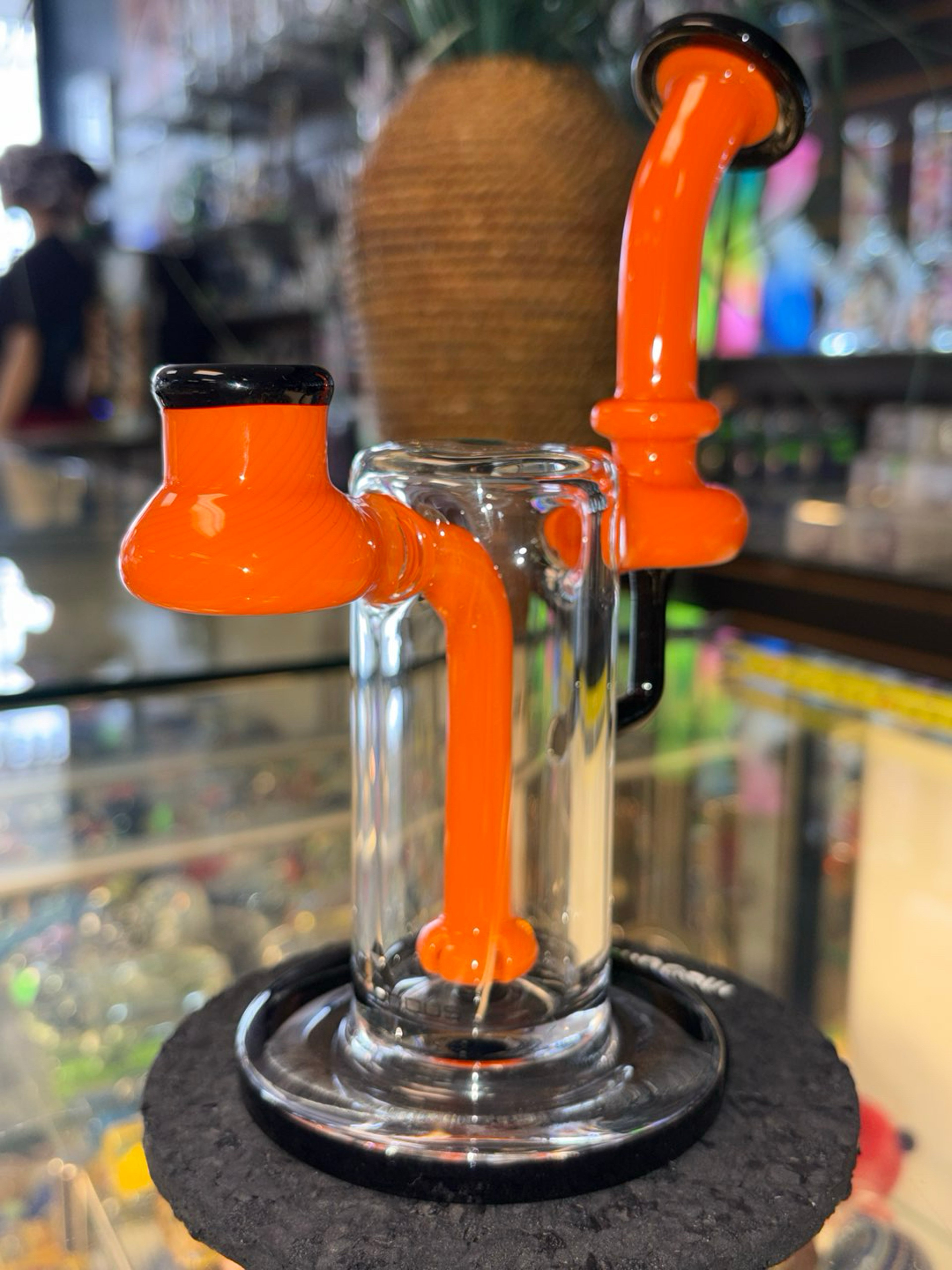 Preview pic of AMORPHOUS GLASS banger hanger