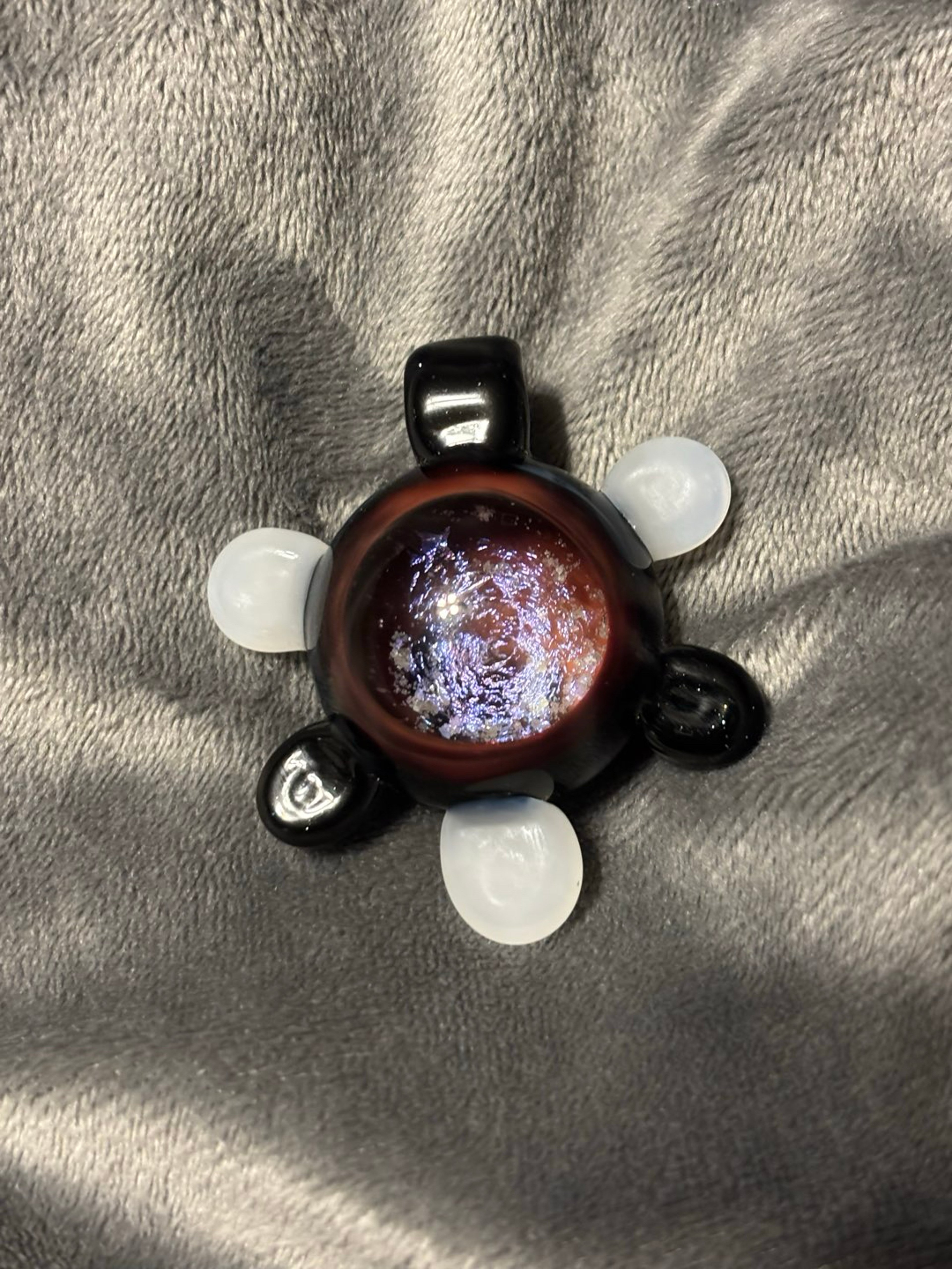 Pendent image 0