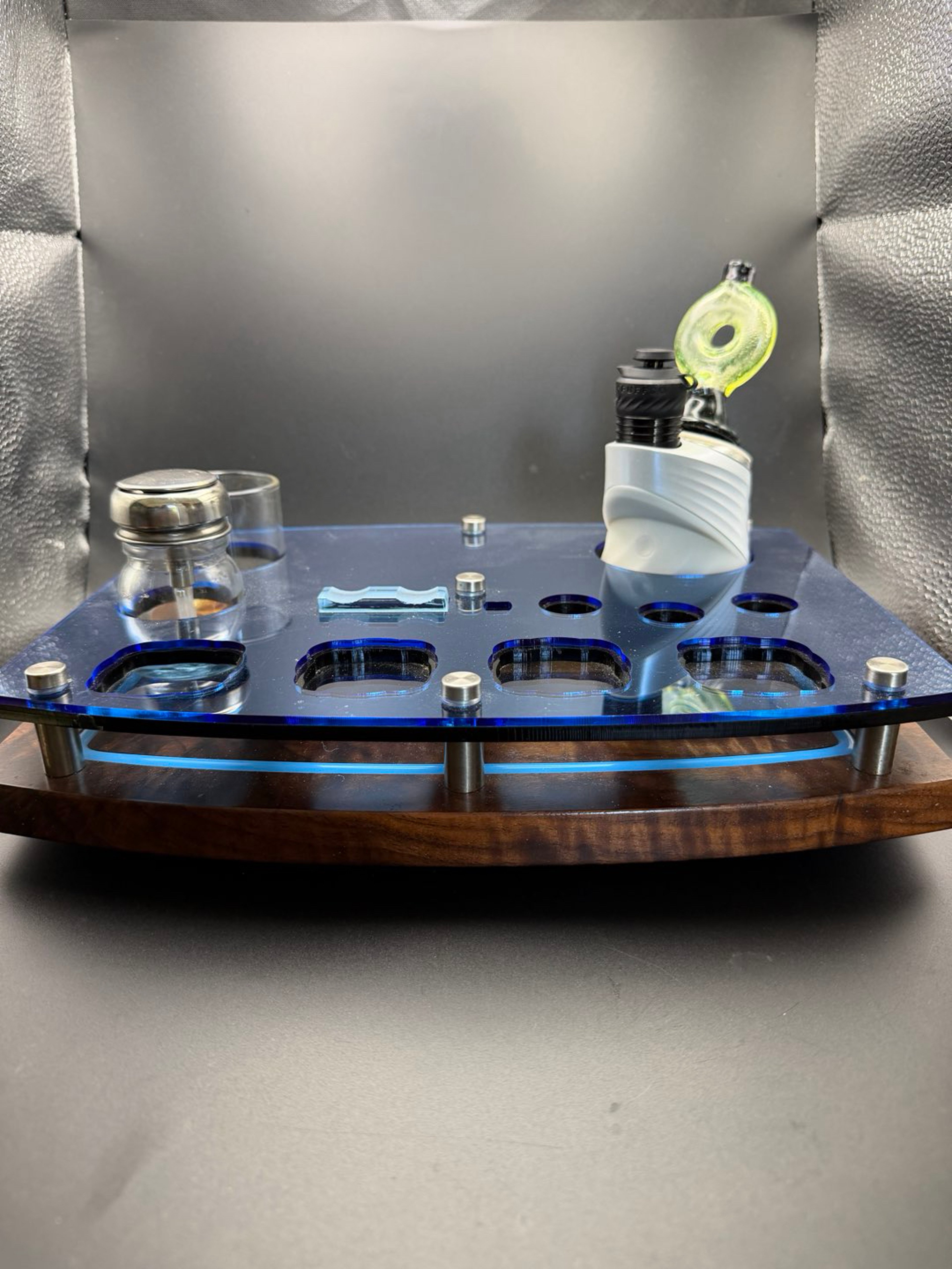 Preview pic of Puffco docking station/display stand
