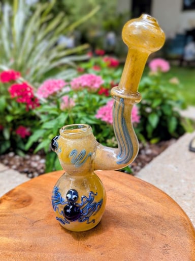 Preview pic of Pristine Heady Glass Bubbler/Rig – Amber with Blue Linework & Spider Attachment
