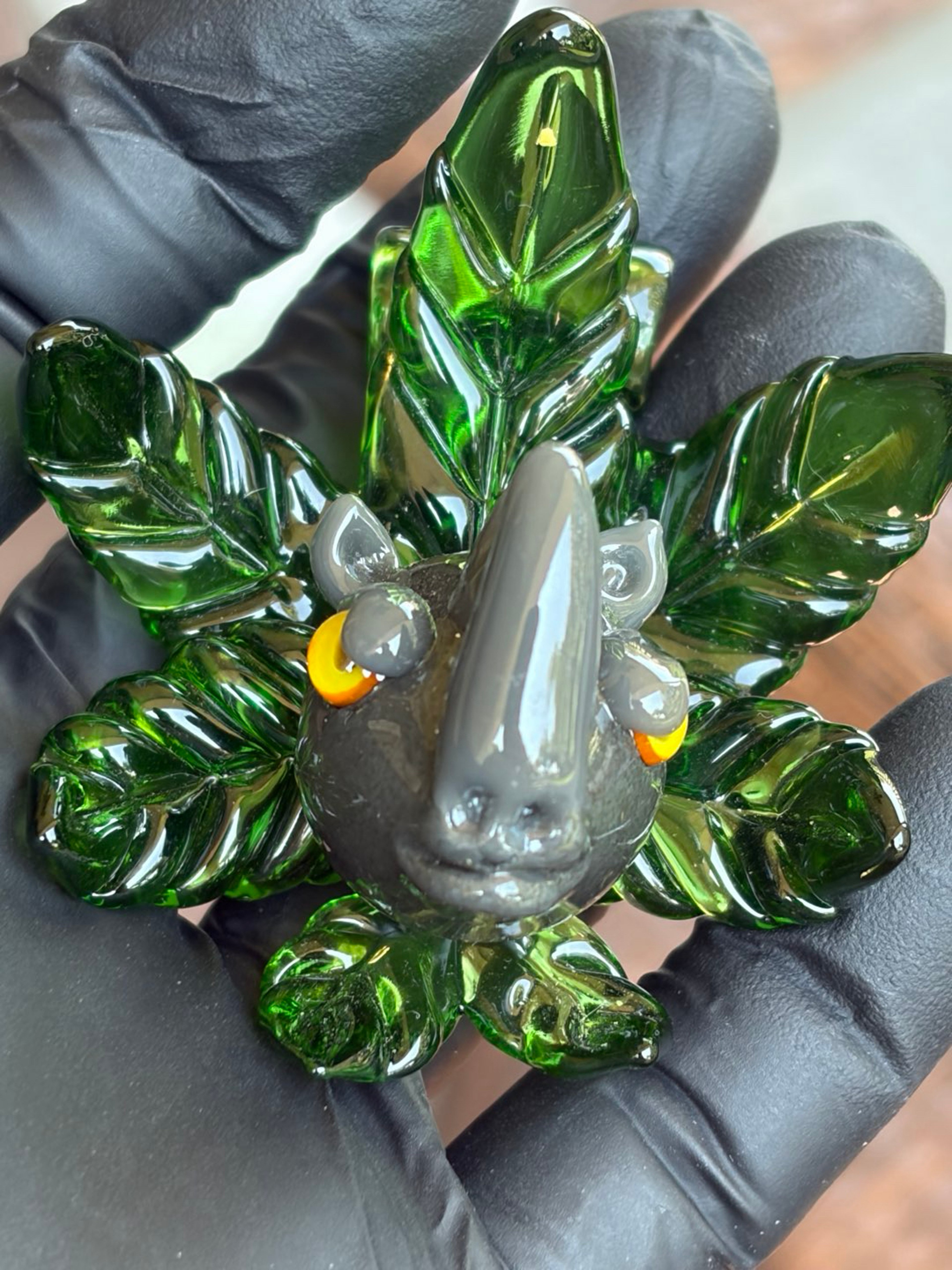 Preview pic of Wyoming MOFO Rhino Leaf Pendat