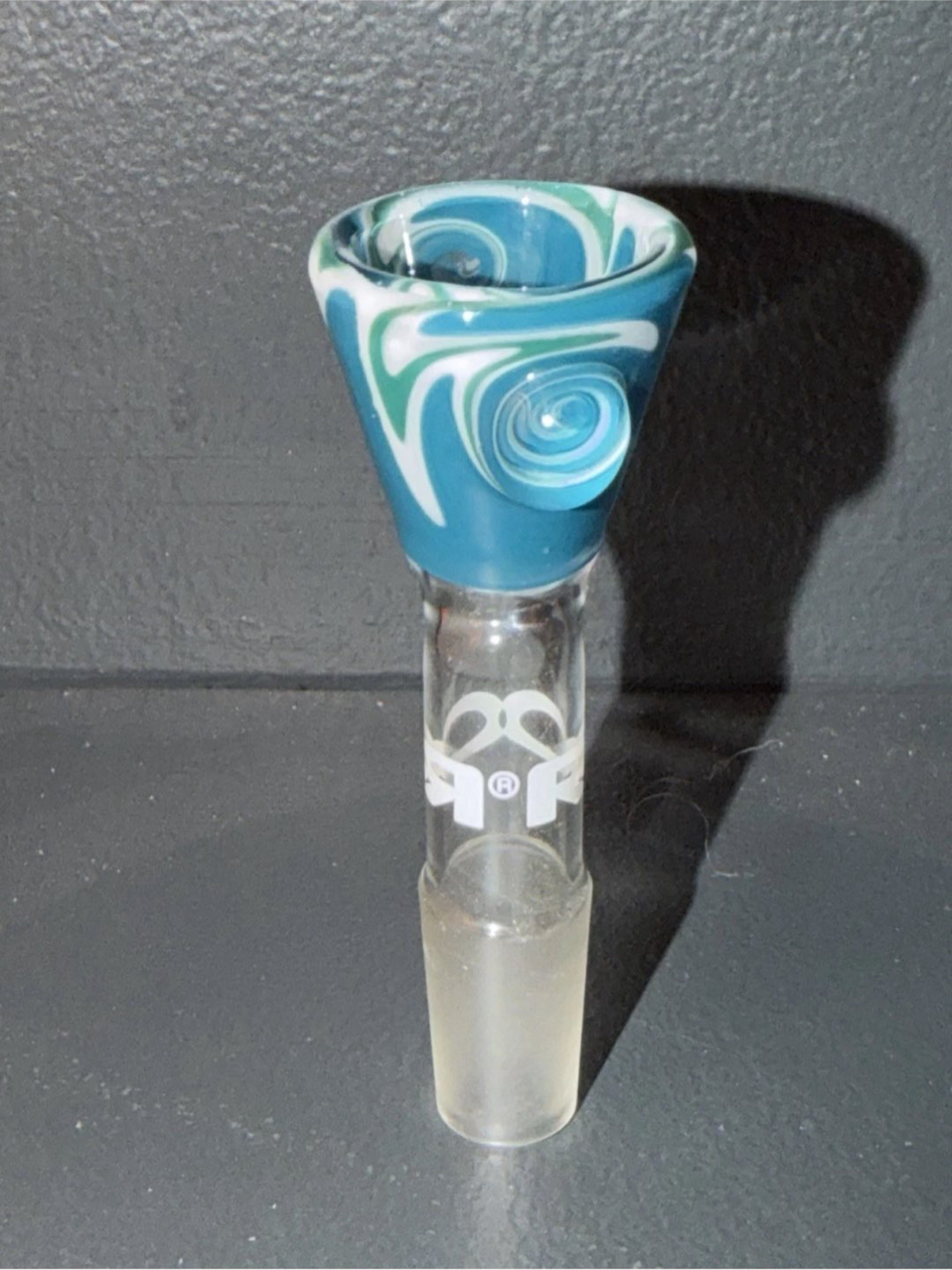 Preview pic of RooR Germany x MAH slide