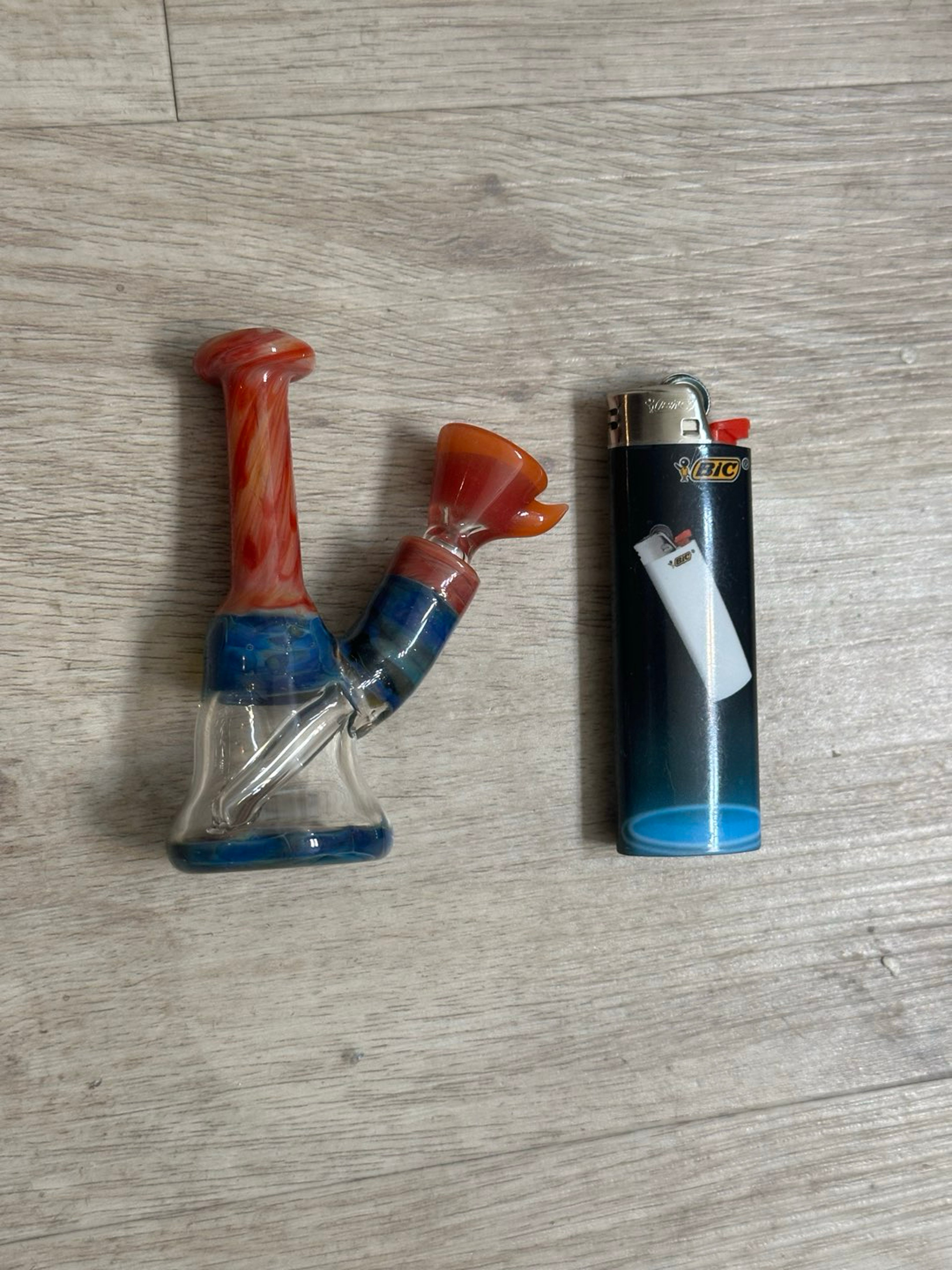 Preview pic of 🆕 10mm Bong MINI