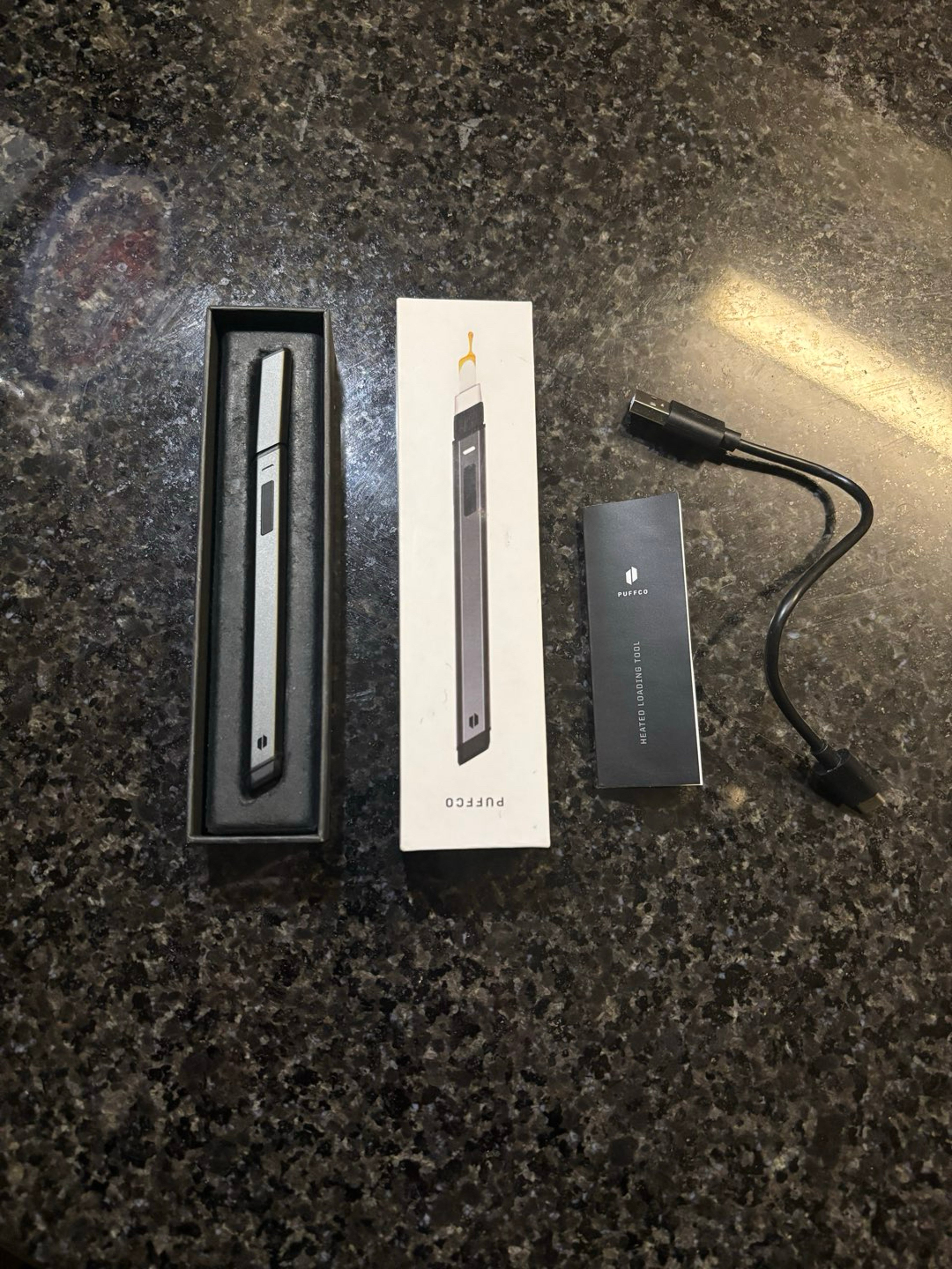 Preview pic of Puffco Hot Knife with Original Box and Cable