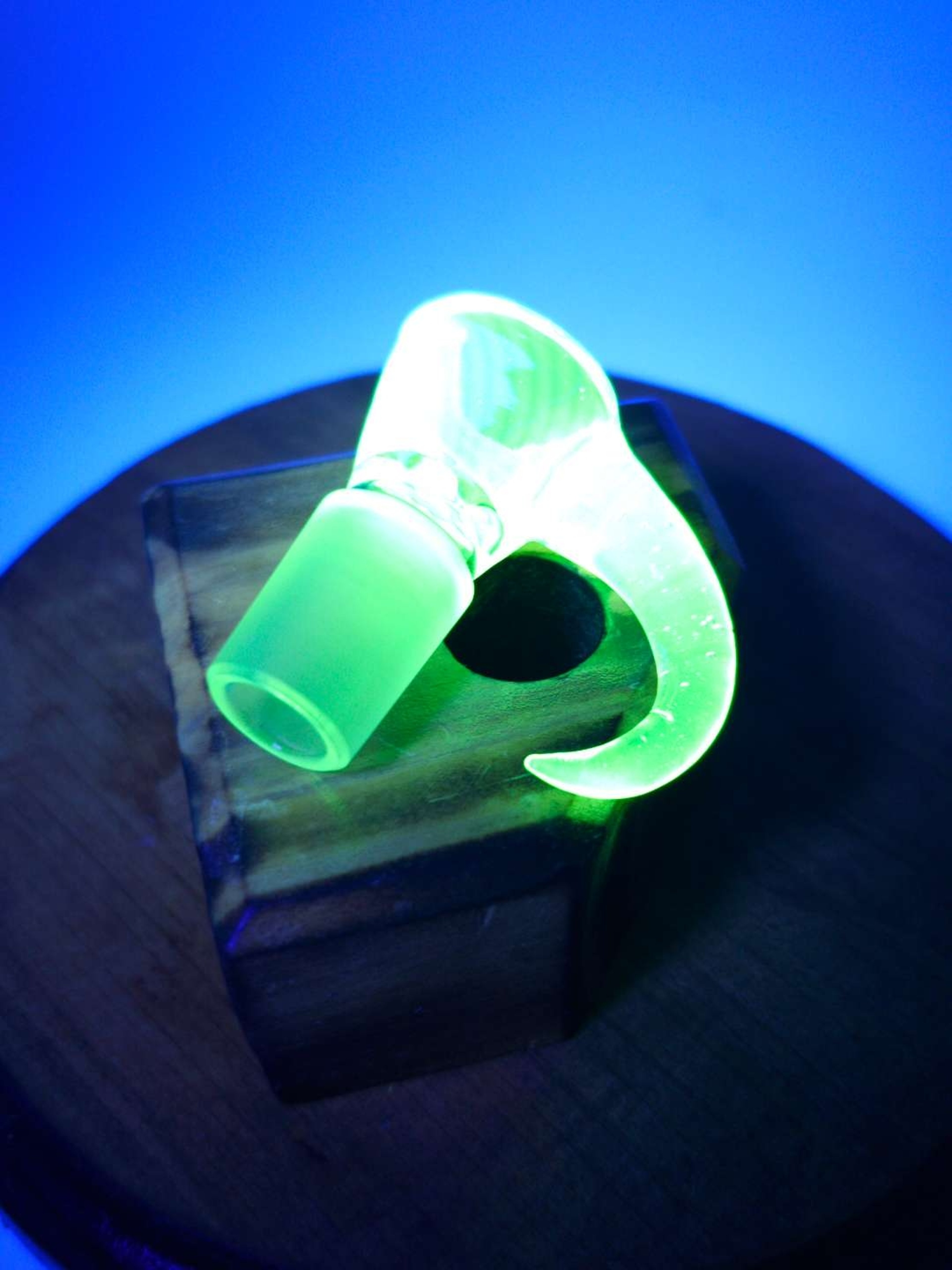 Preview pic of Ion slide empty1