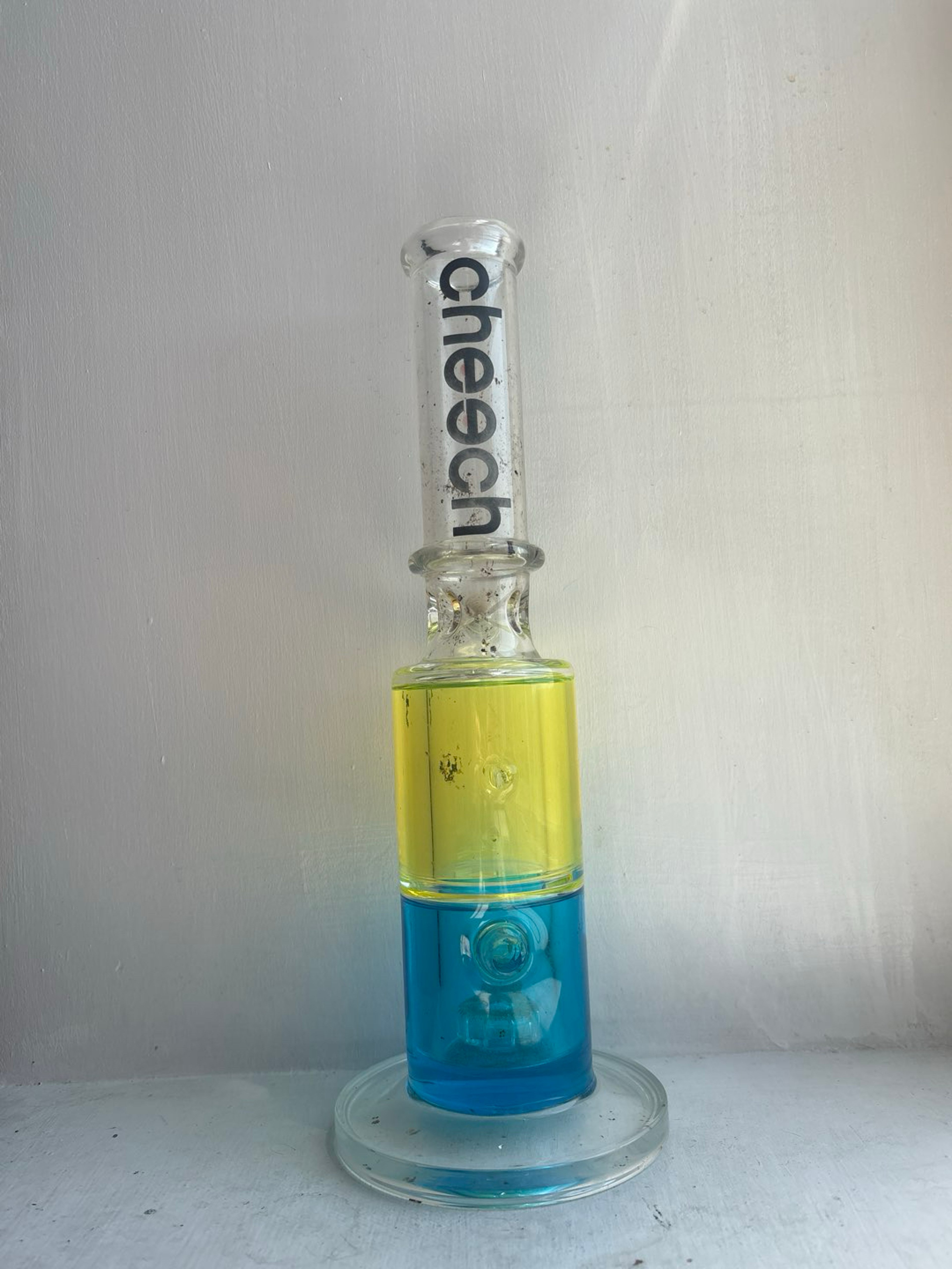 Broken cheech bong image 0