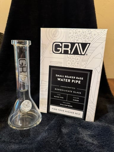 Preview pic of Grav Beaker Bong