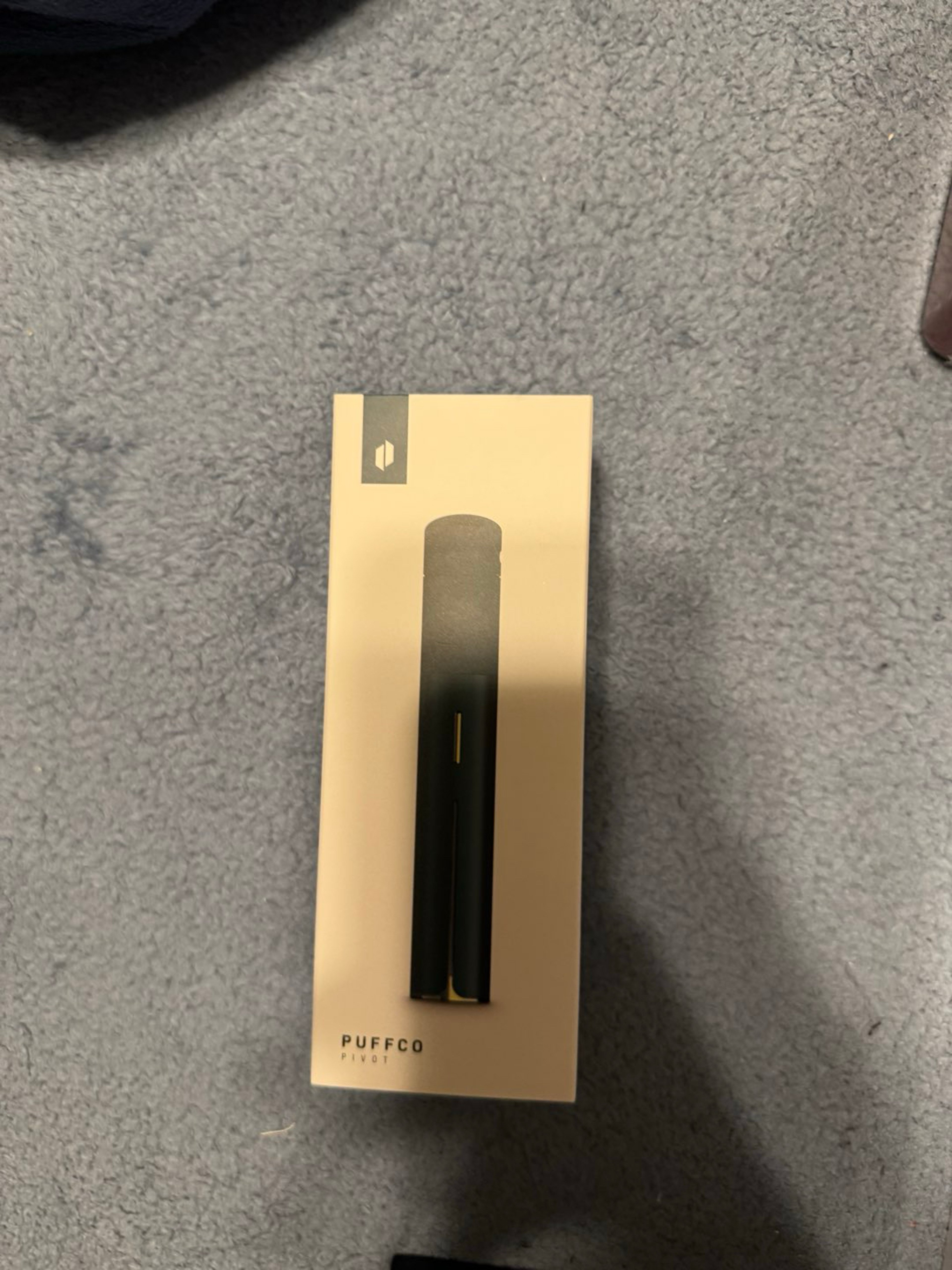 Preview pic of Puffco pivot jade/gold