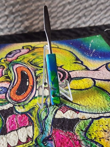 Preview pic of Hash Rules Everything Around Me Dabber