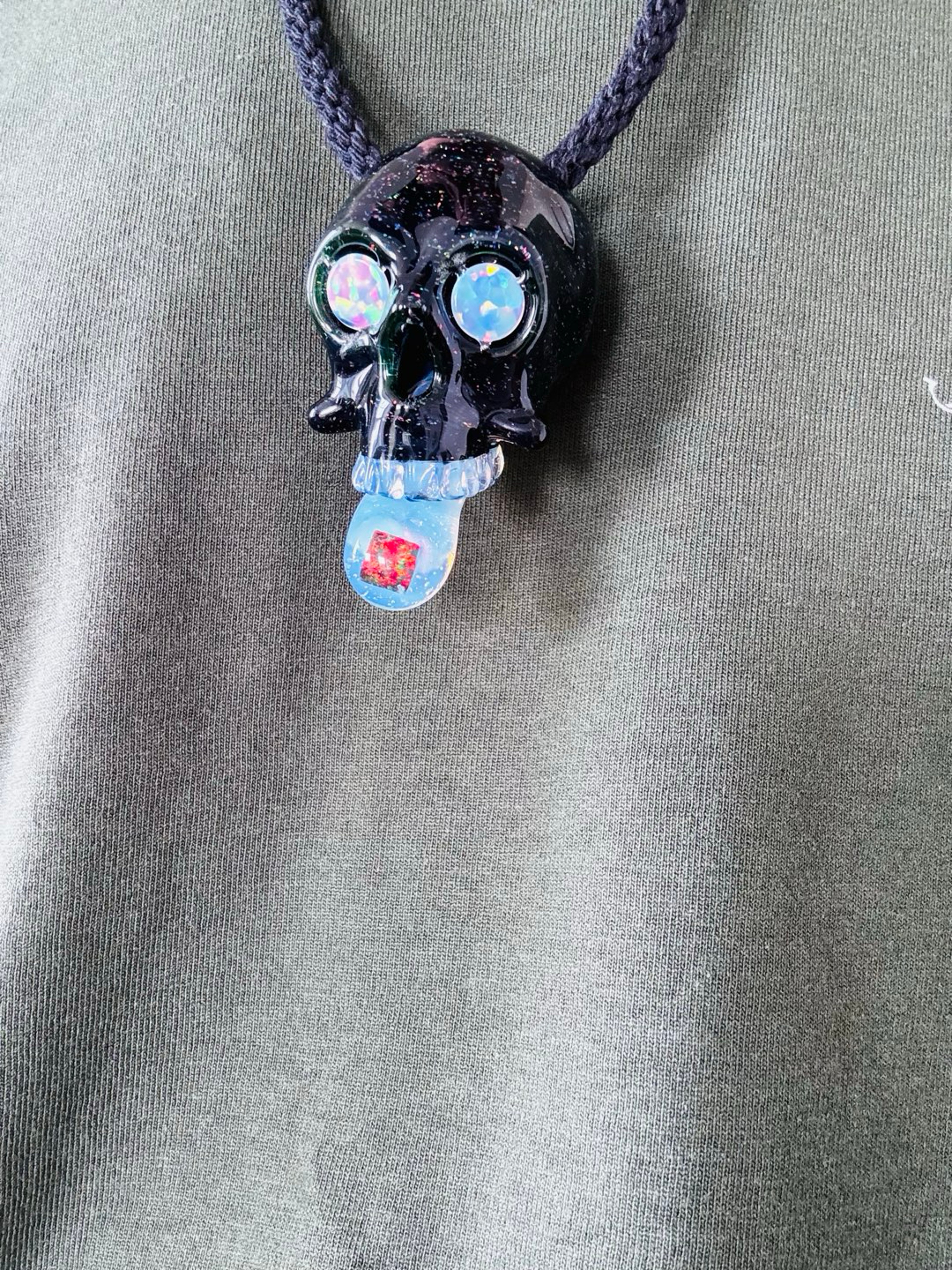Preview pic of 🔥SUPER RARE 🔥SUPER SKULL SERIES..THICK CRUSHED OPAL 3x OPAL COIN UV EYES//HEMP CHAIN 🧐🤯