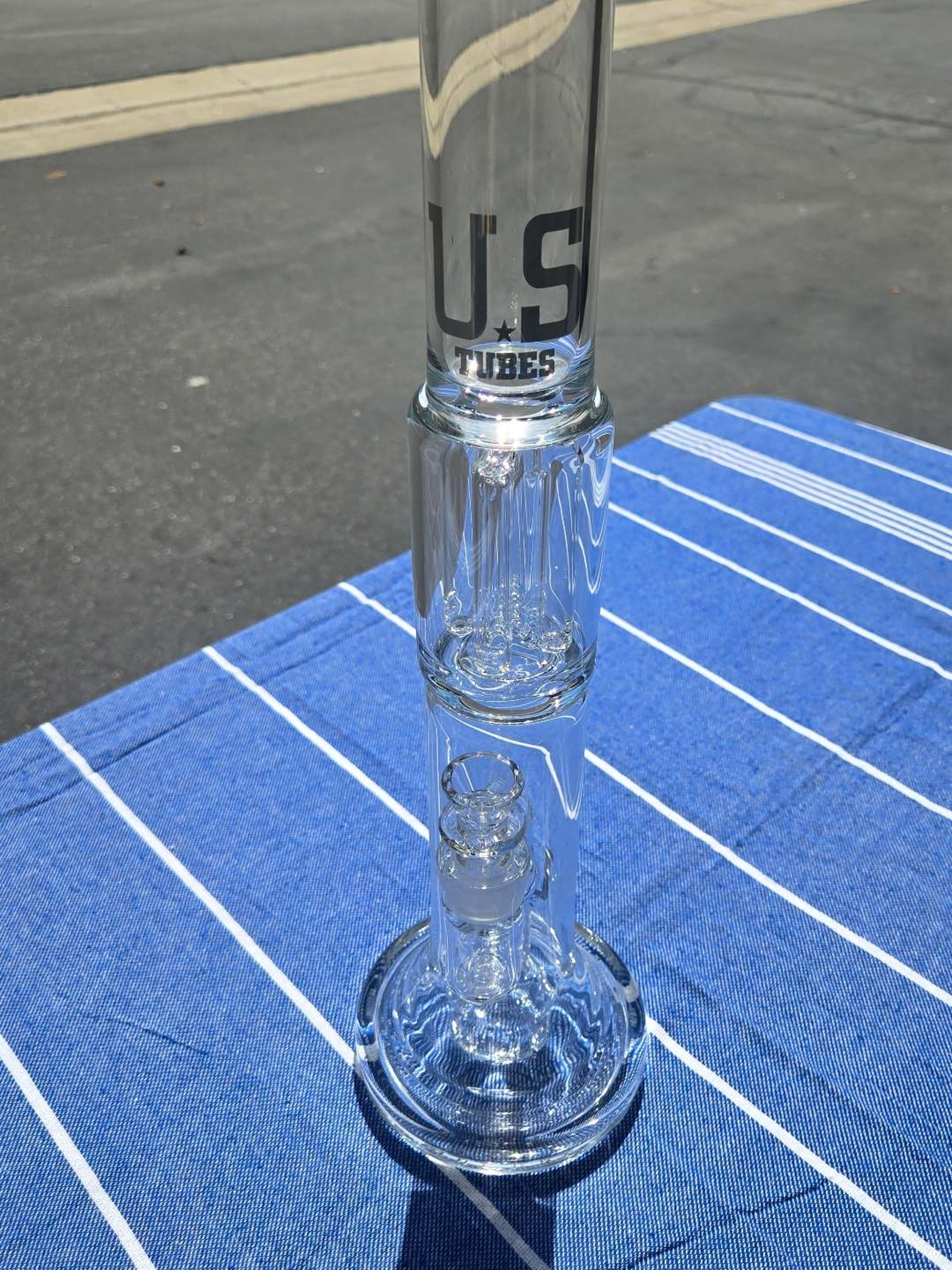Preview pic of US Tubes 17 Inch Hybrid with Circ Perc 60 x 5mm and 19mm Joint