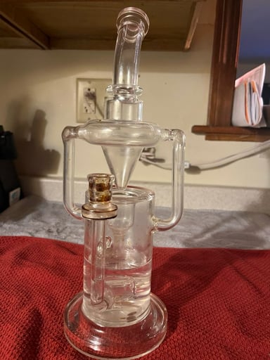 Preview pic of Dab rig / bong I’m trying to get rid of!