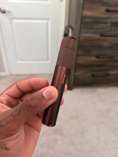 Preview pic of Puffco Pivot w/ Travel Case