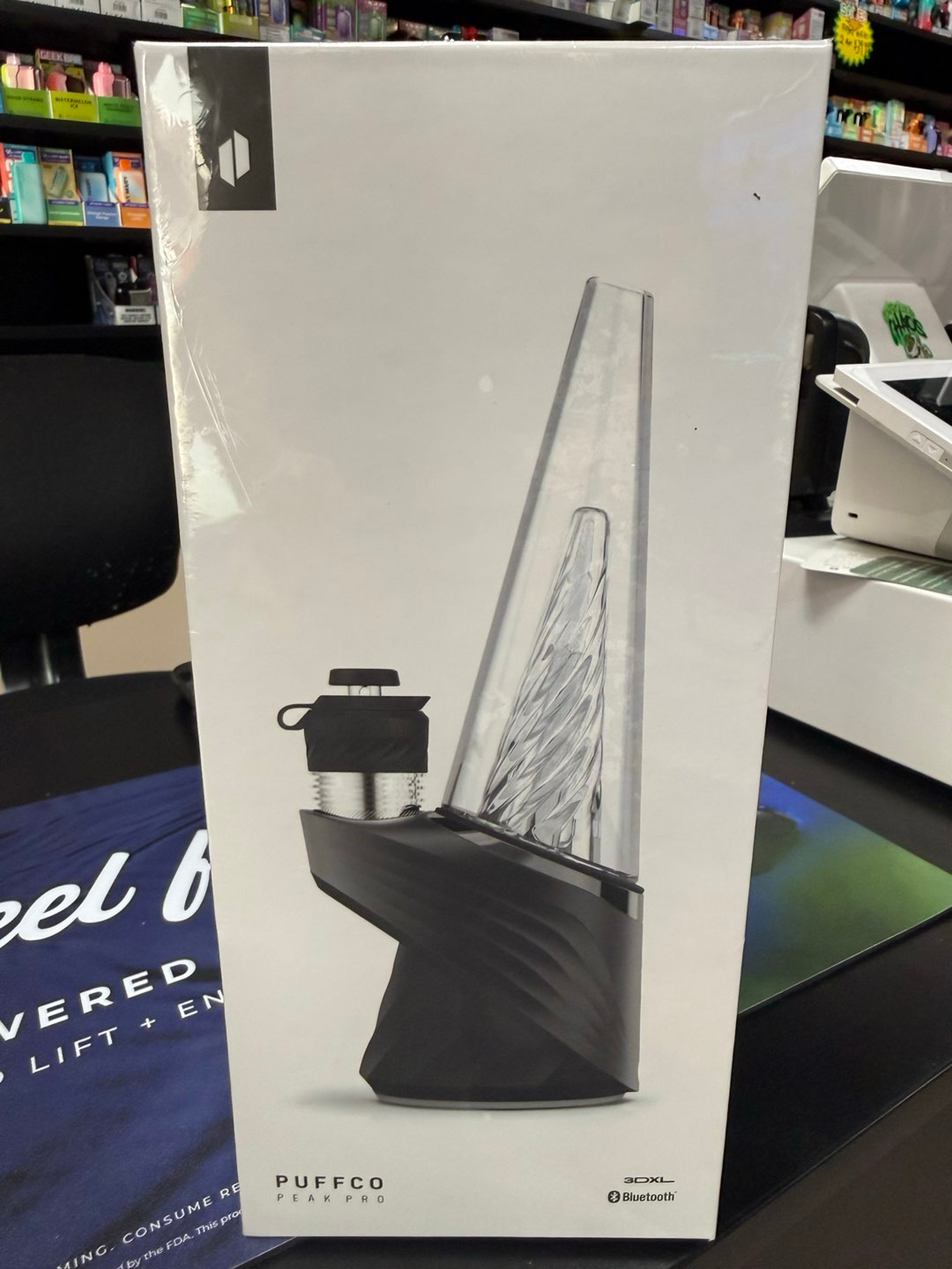 Preview pic of Black Puffco Peak Pro