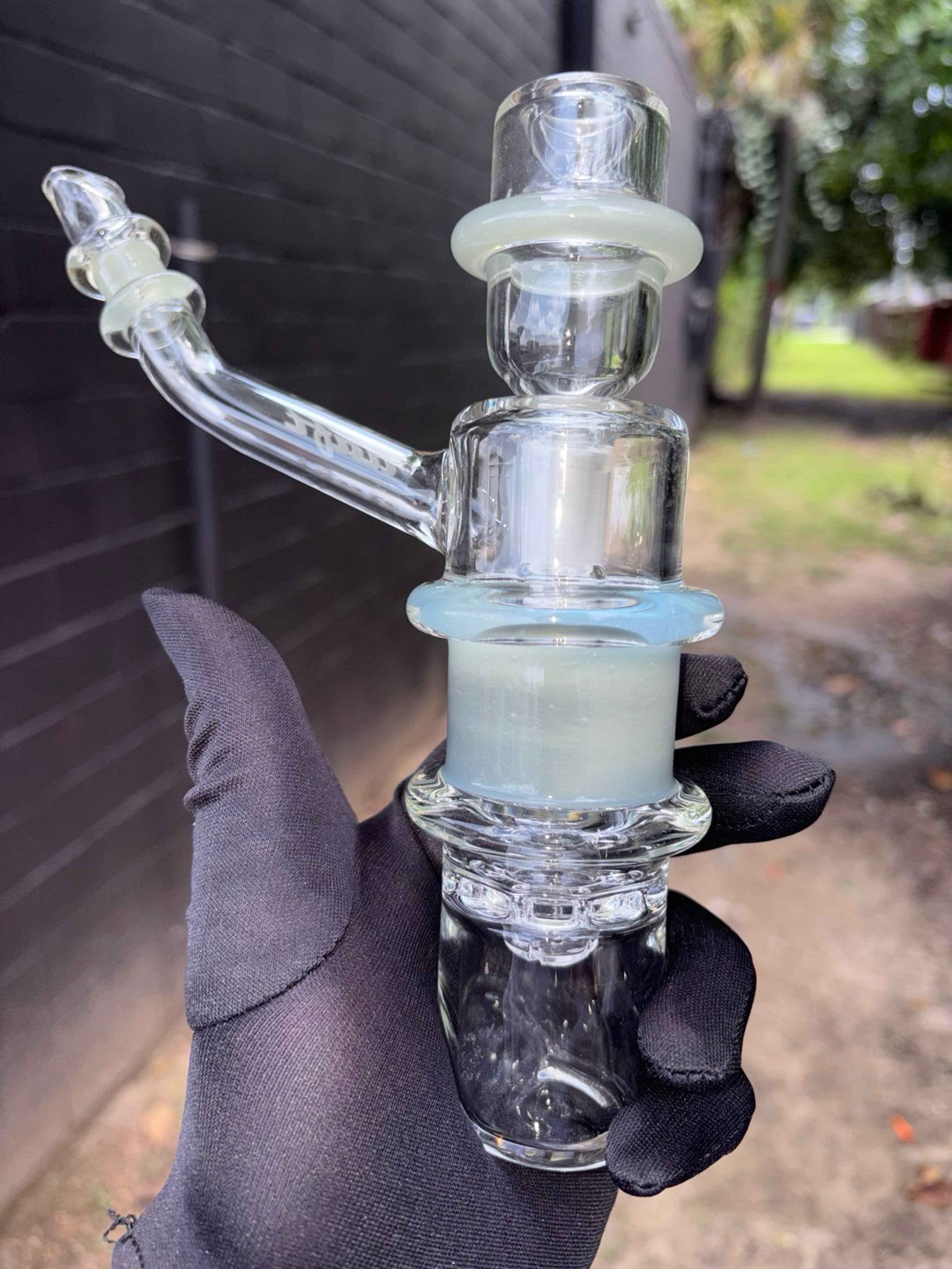Preview pic of CFL bubbler by Daft glass