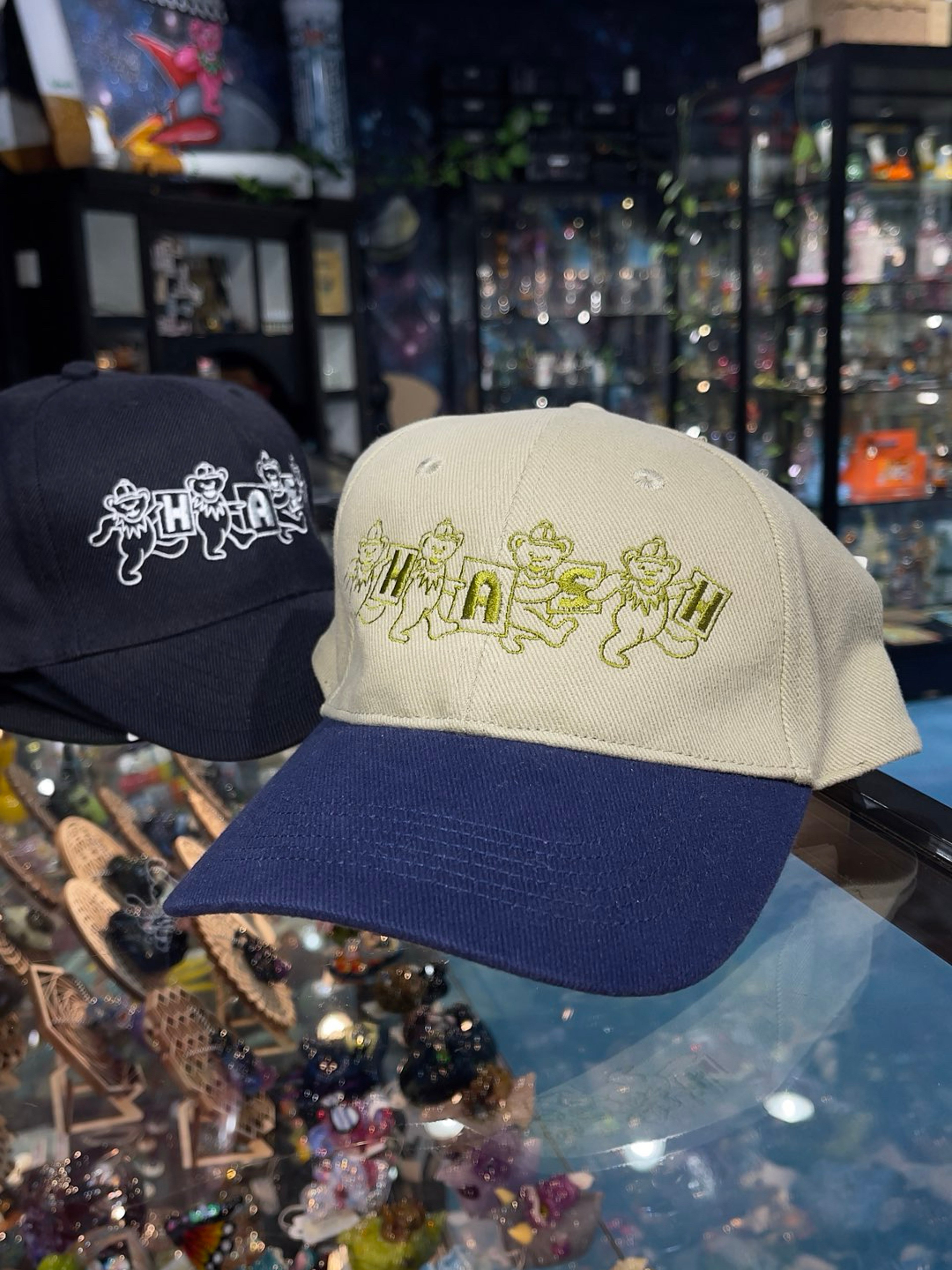 Preview pic of @ALLMYHATSAREDEAD