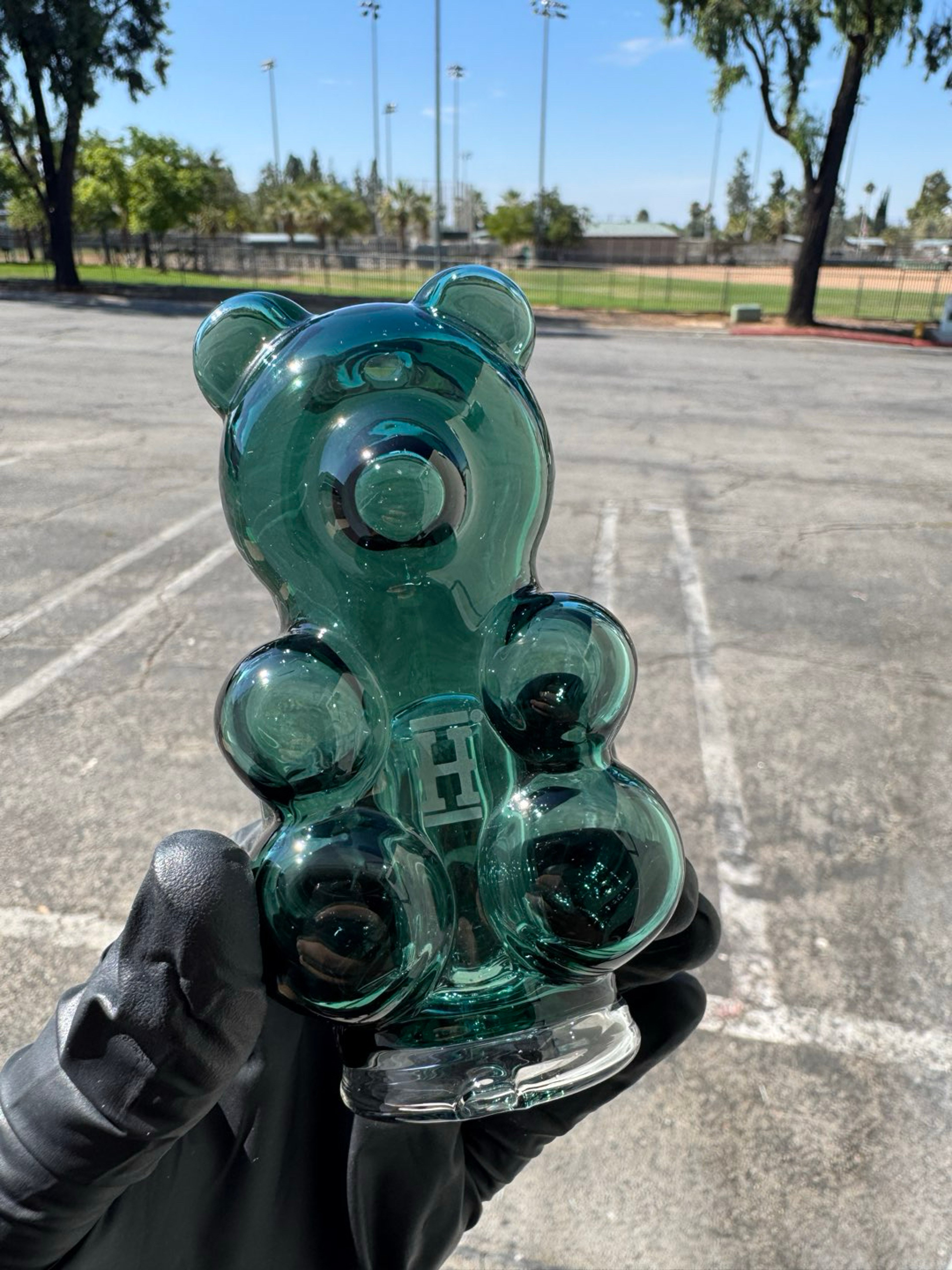 Preview pic of Puffco Peak Gummy Bear Top