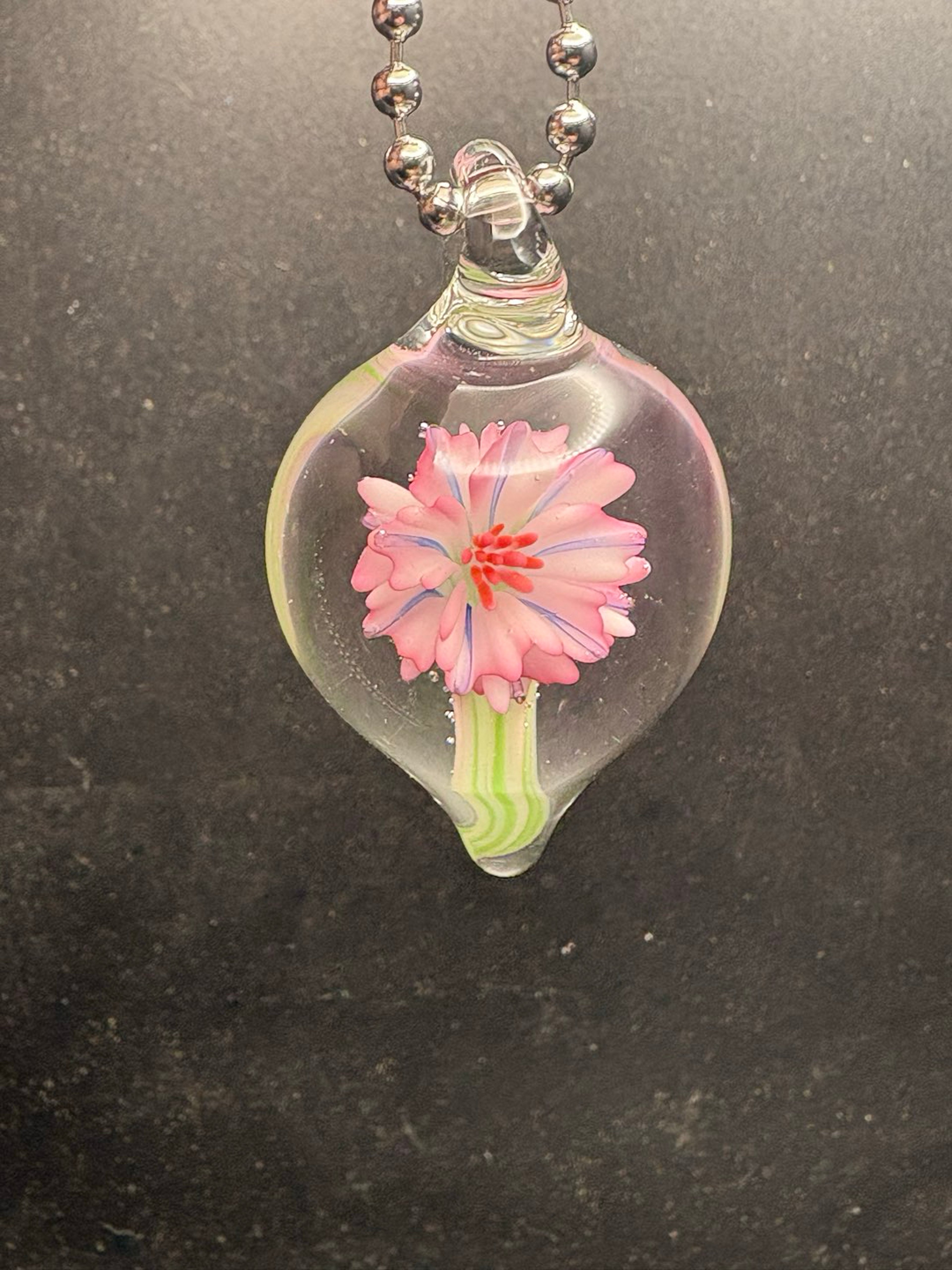 Preview pic of Flower Pendant