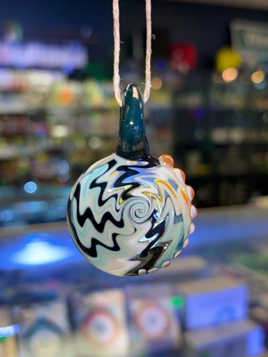 Preview pic of Pendant by friendly fire glass