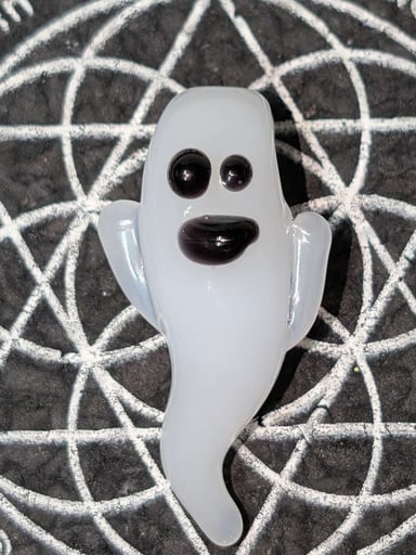 Preview pic of Ghost of exes past 👻📱 a.k.a Spoop