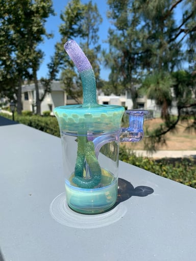 Preview pic of Emperial1 glass- gummy worm cup rig