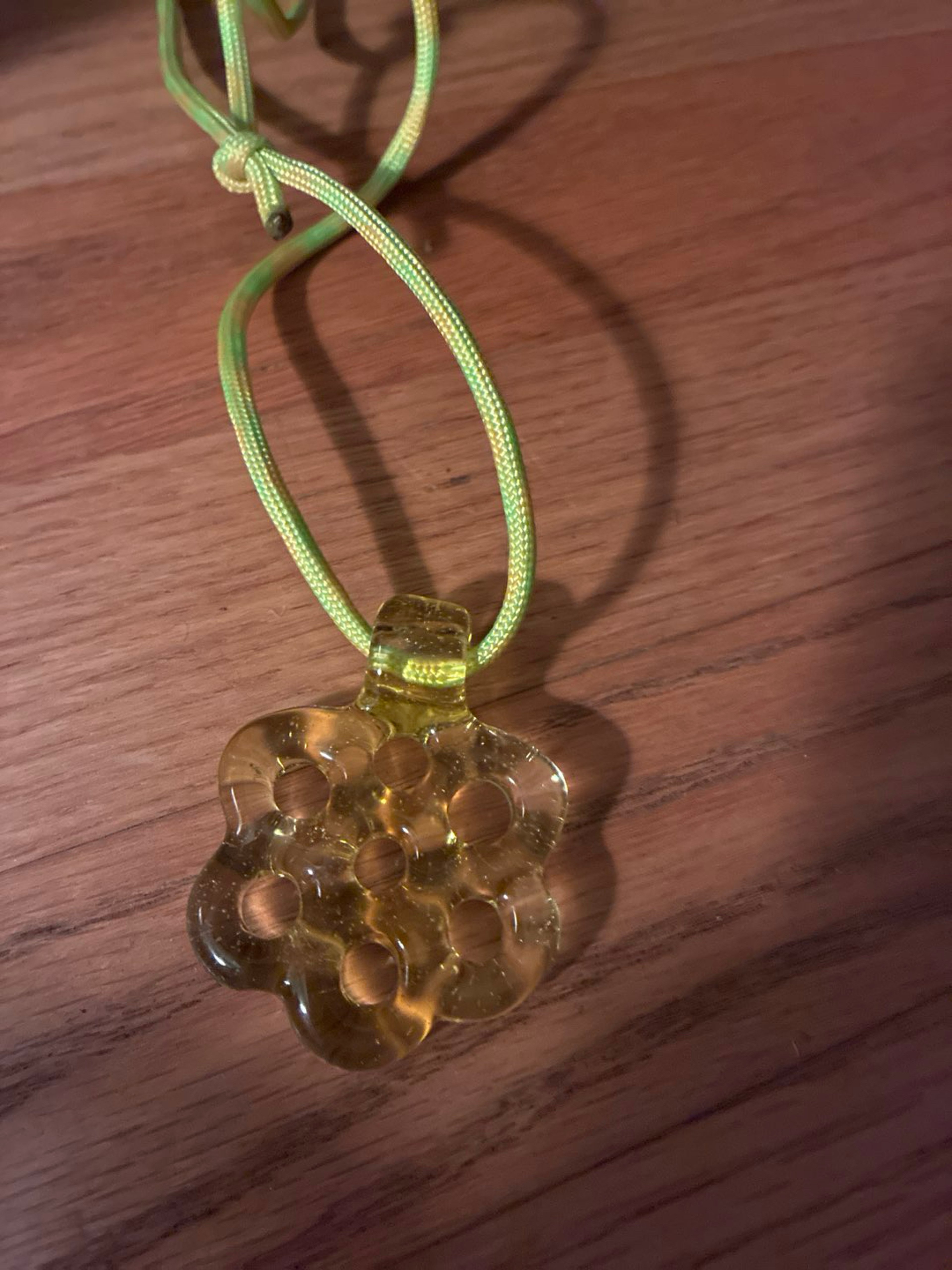 Preview pic of Honey pendant
