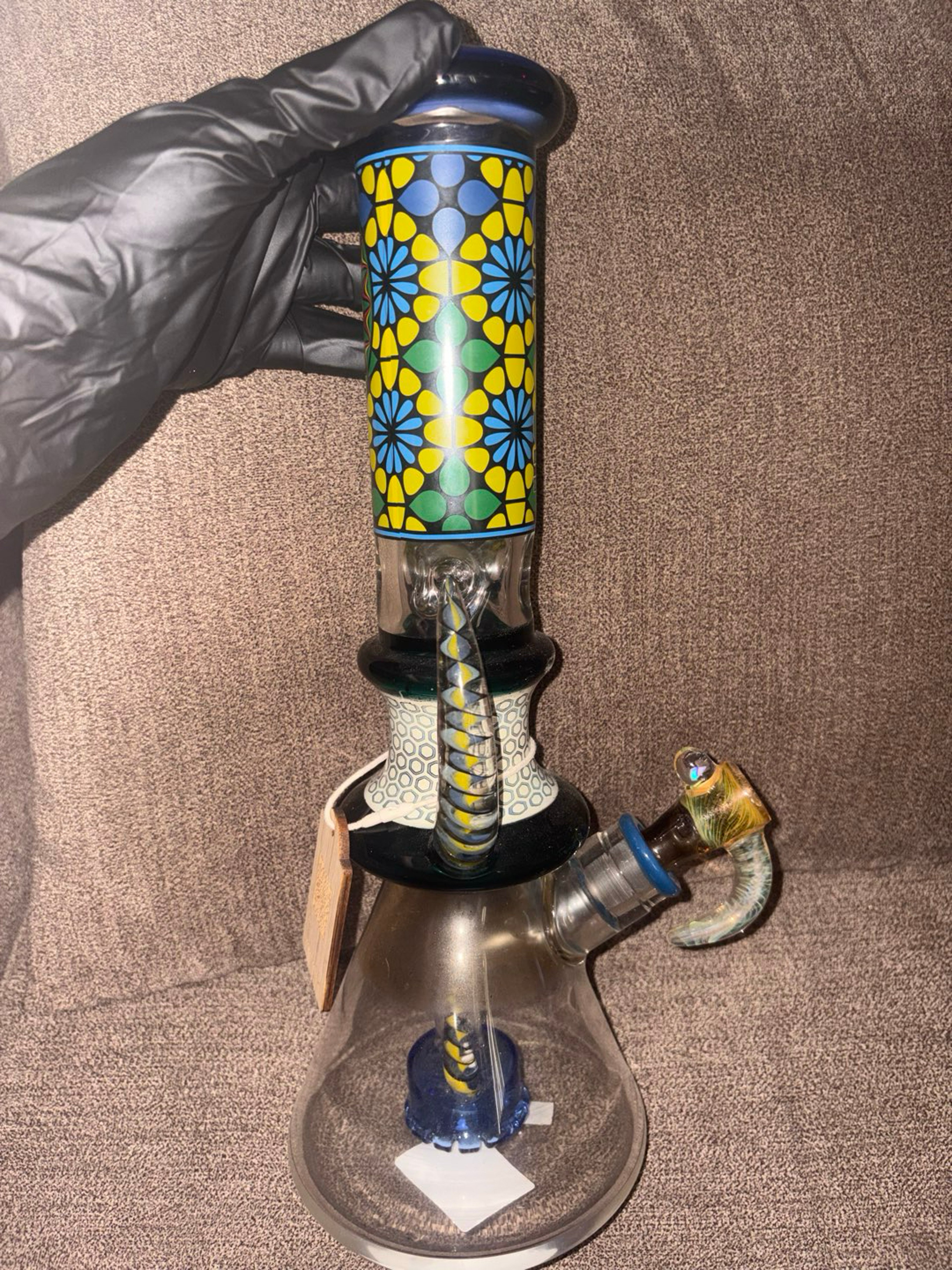 Preview pic of Cheech Beaker Glass Bong w/ Worked Bowl
