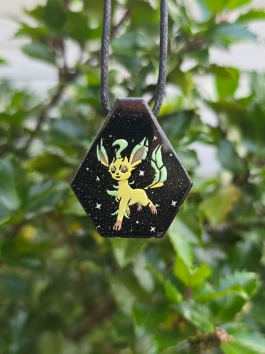 Preview pic of Leafeon Layered Glow Pendant