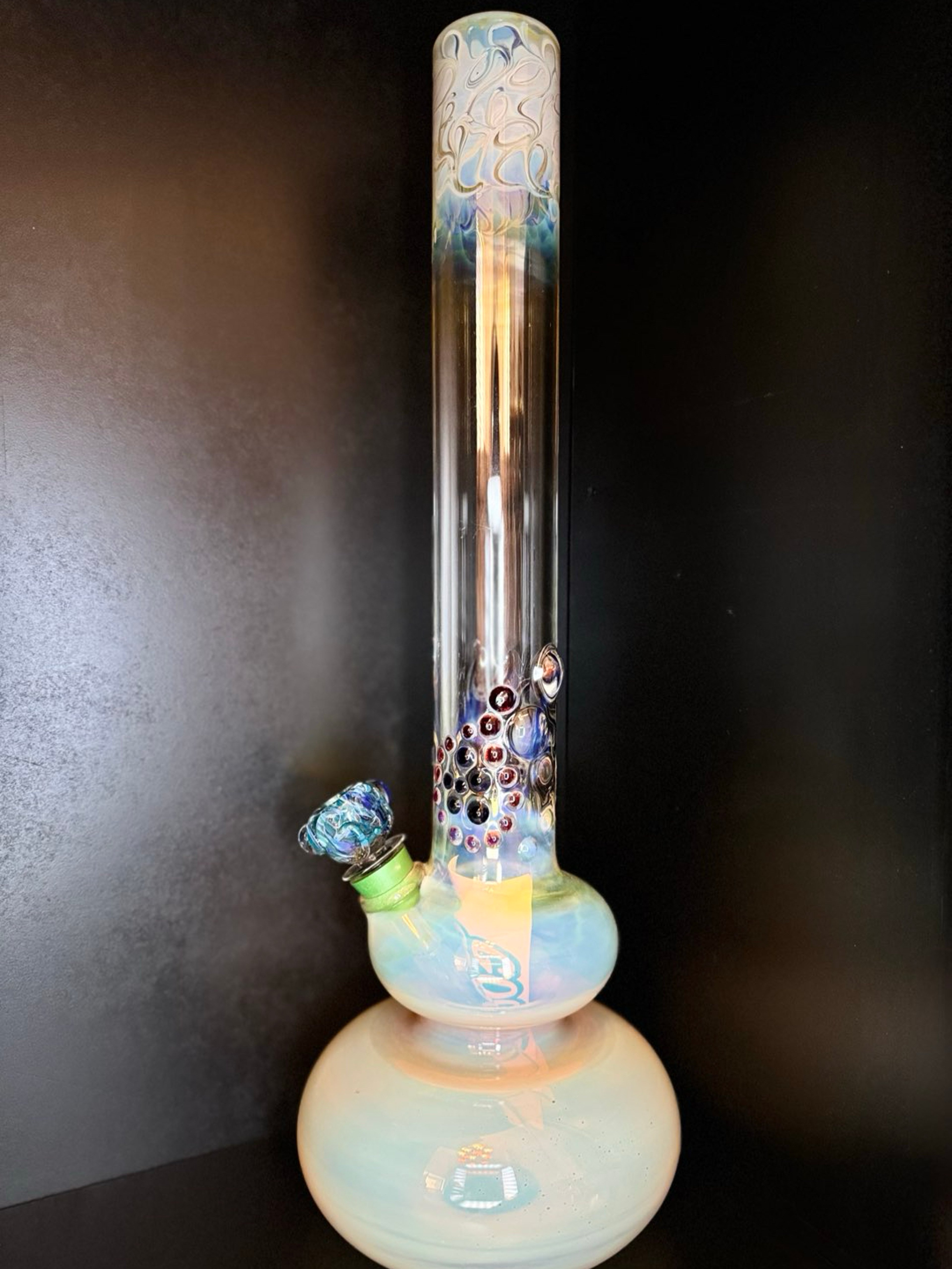Preview pic of Good Stash Glass 18.5" "Jack the Ripper" Bubble Base