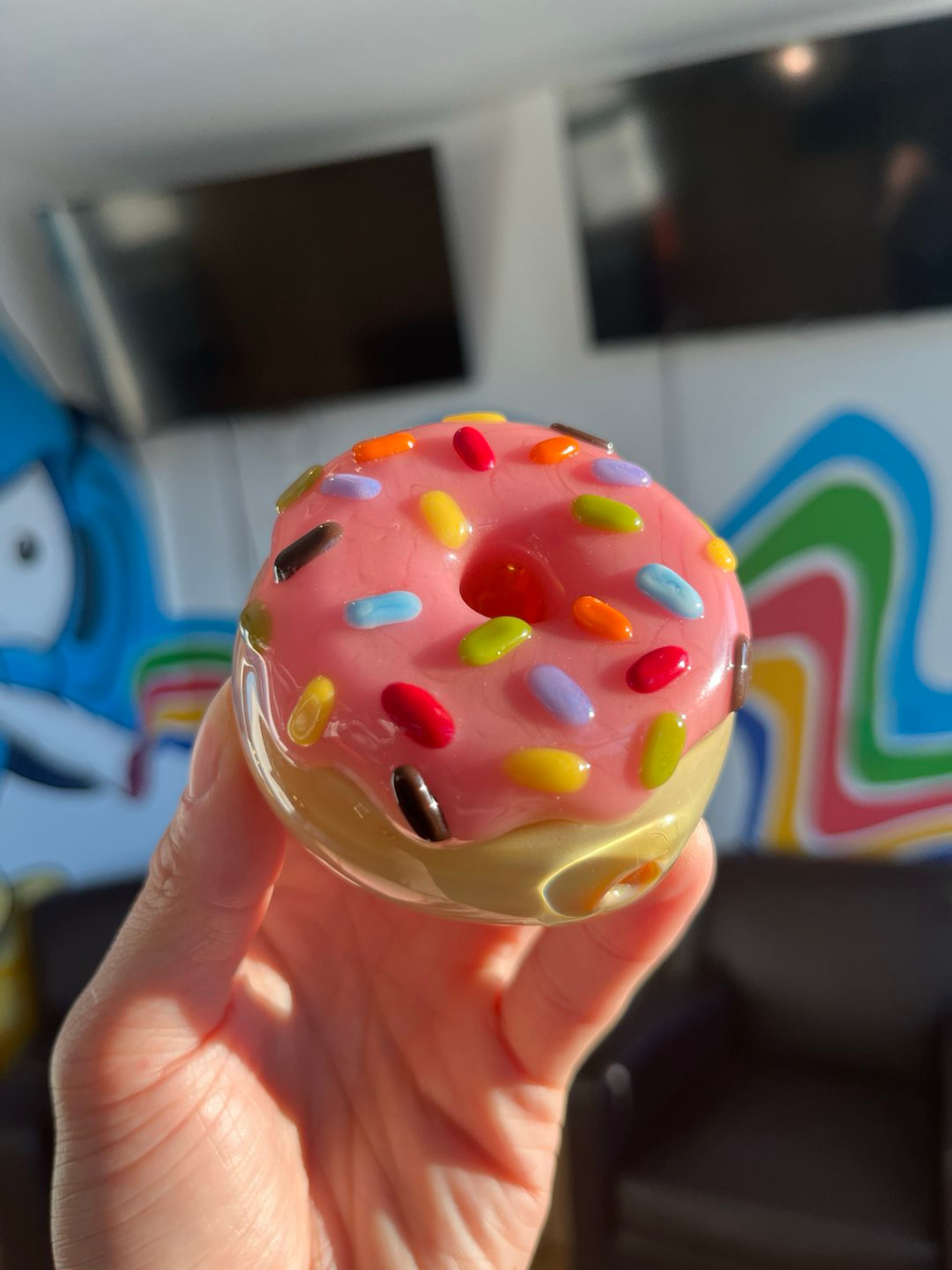 Preview pic of KGB Strawberry w/ Sprinkles Donut Pipe