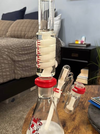 Preview pic of ILLADELPH Collins Coil Beaker