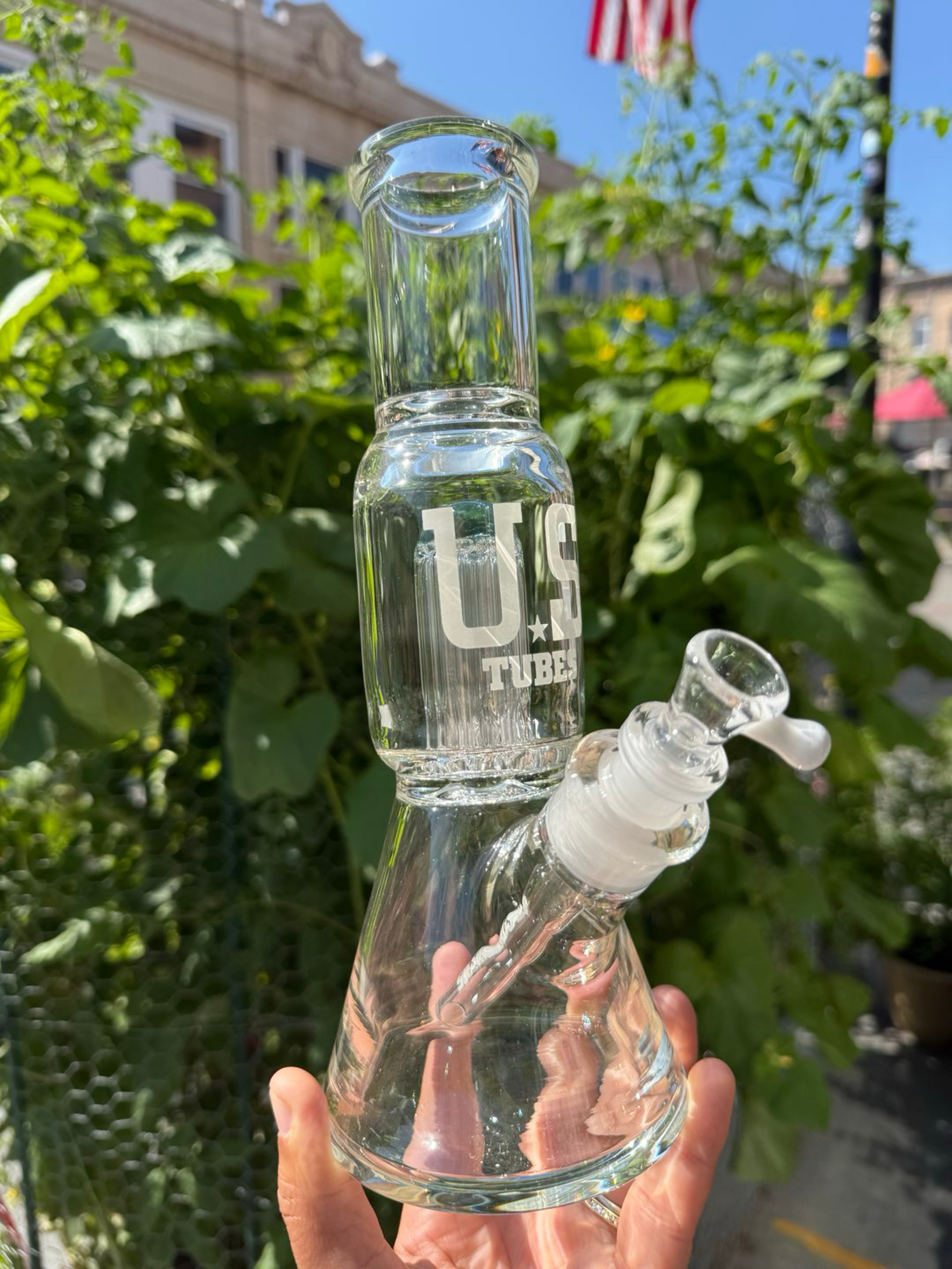 Preview pic of US Tubes 10” Simple Beaker 10-Arm Perc