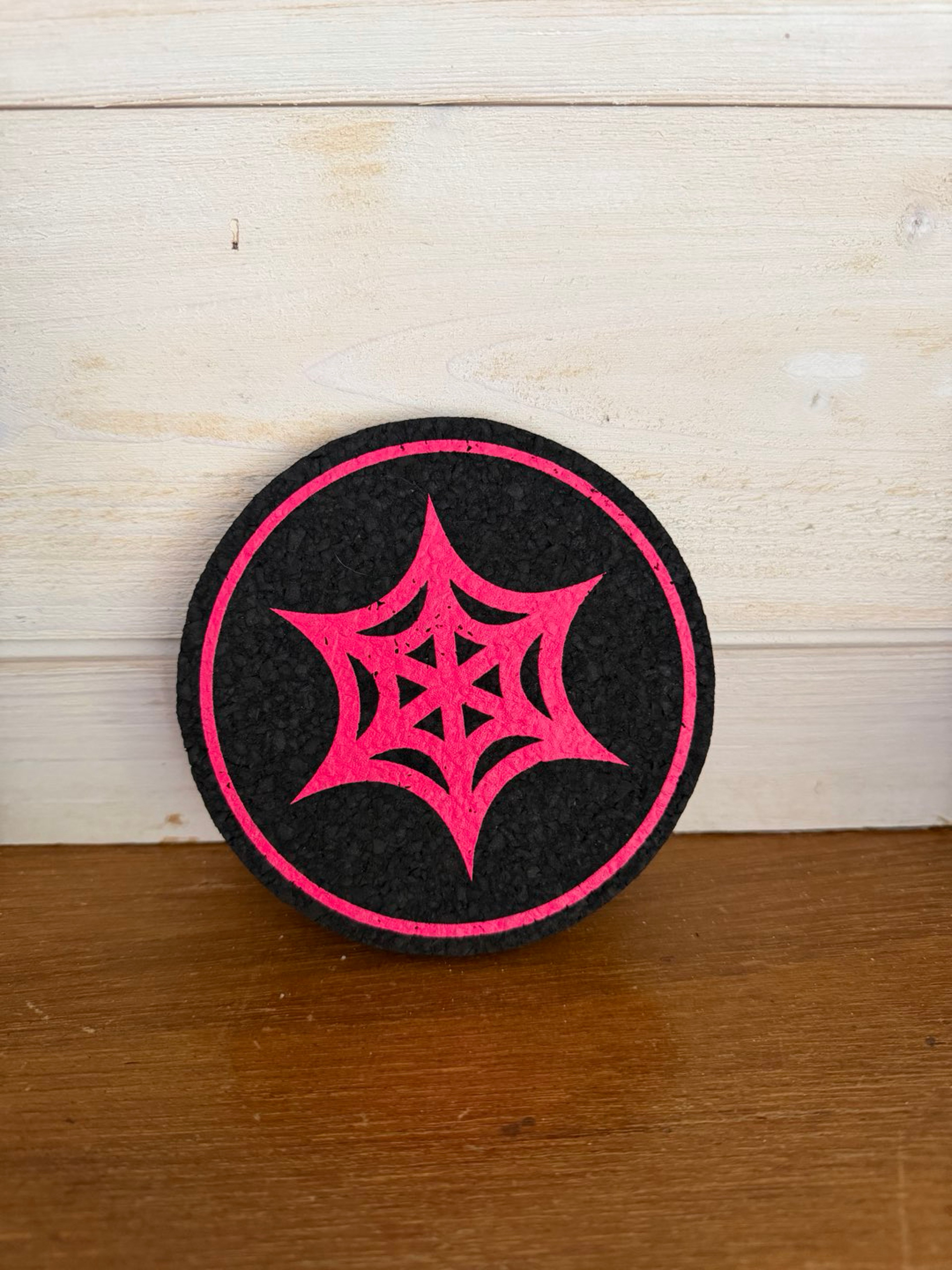 Preview pic of Spider glass moodmat in pink